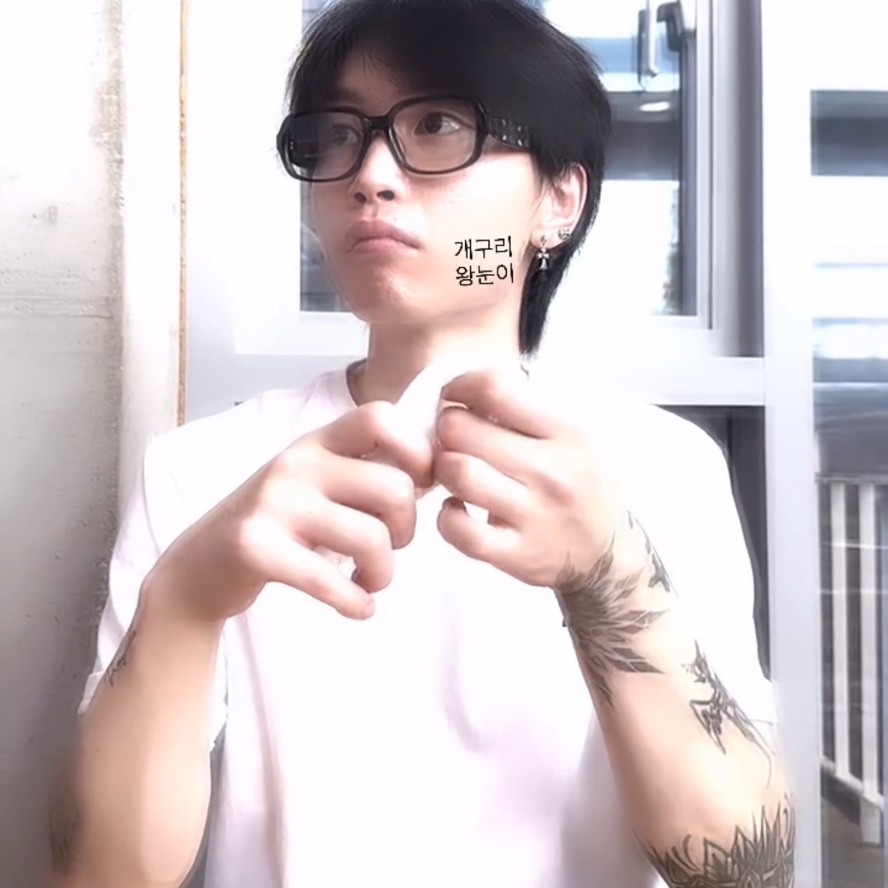 Gentle Monster x Maison Margiela MM114 Black Clear 착용 스타일