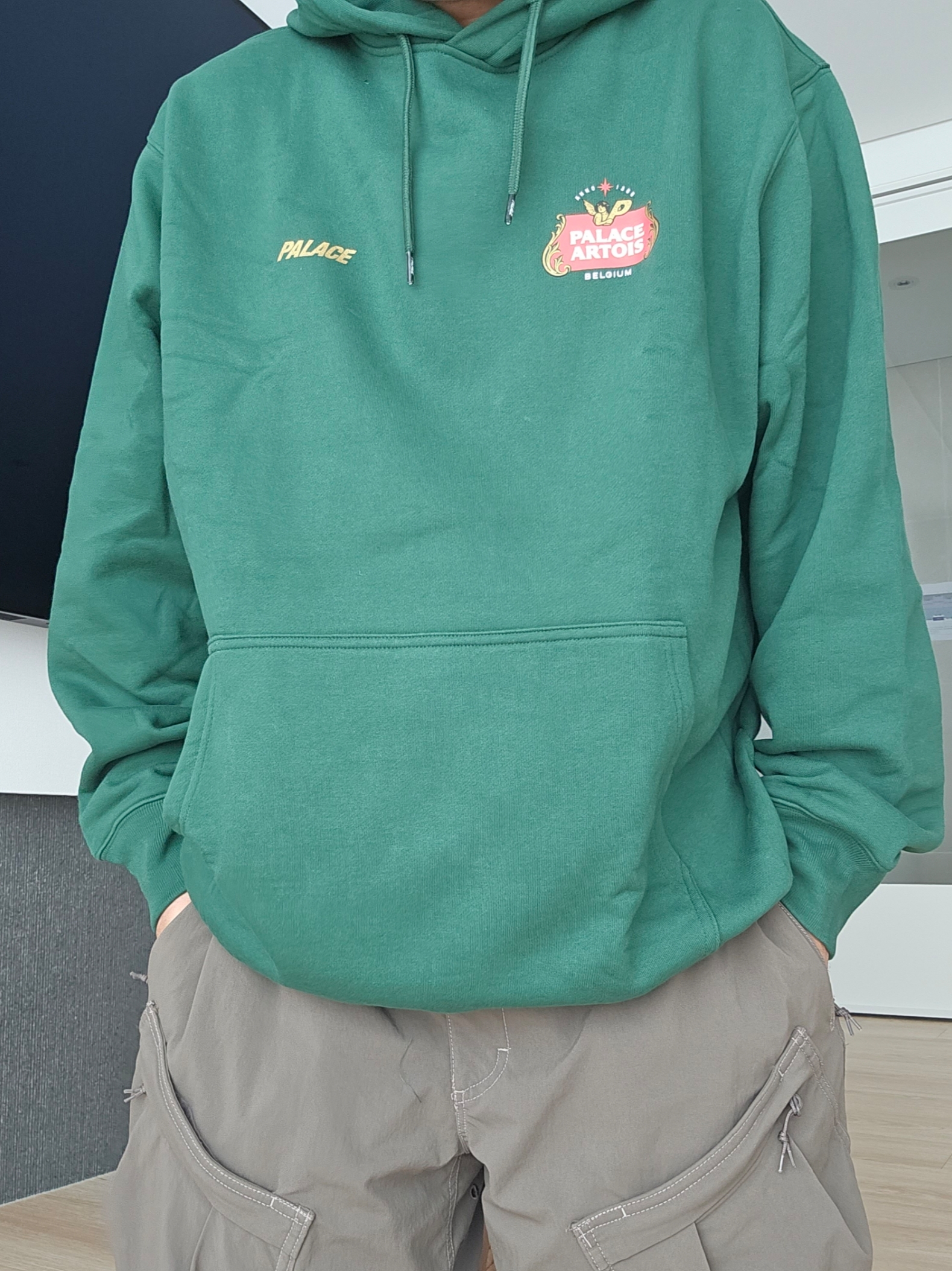 Palace Palamat Crew Black Navy - 24FW, Nike NRG ACG Smith Summit Cargo Pants Ironstone - US/EU 착용 스타일 - 4