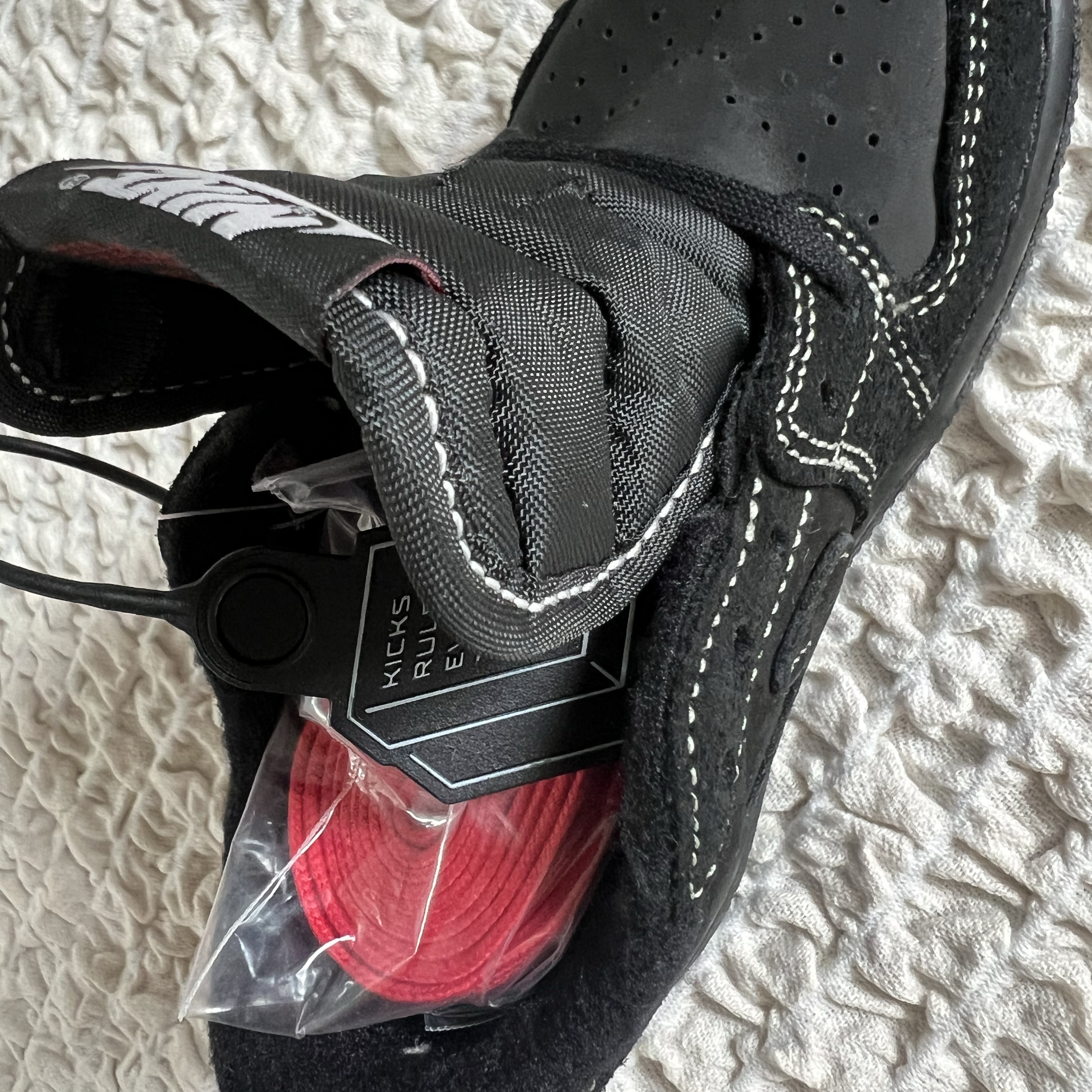 (TD) Jordan 1 x Travis Scott Retro Low OG SP Black Phantom 착용 스타일