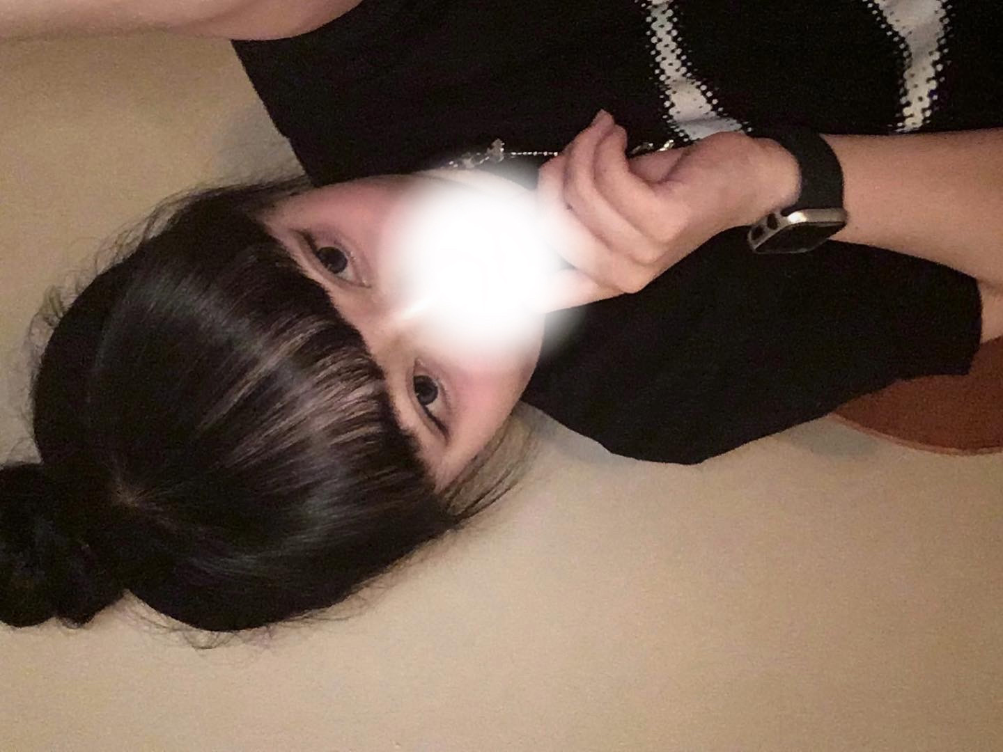 (W) Mischief Rhombus Blur T-Shirt Basic Black 착용 스타일 - 1