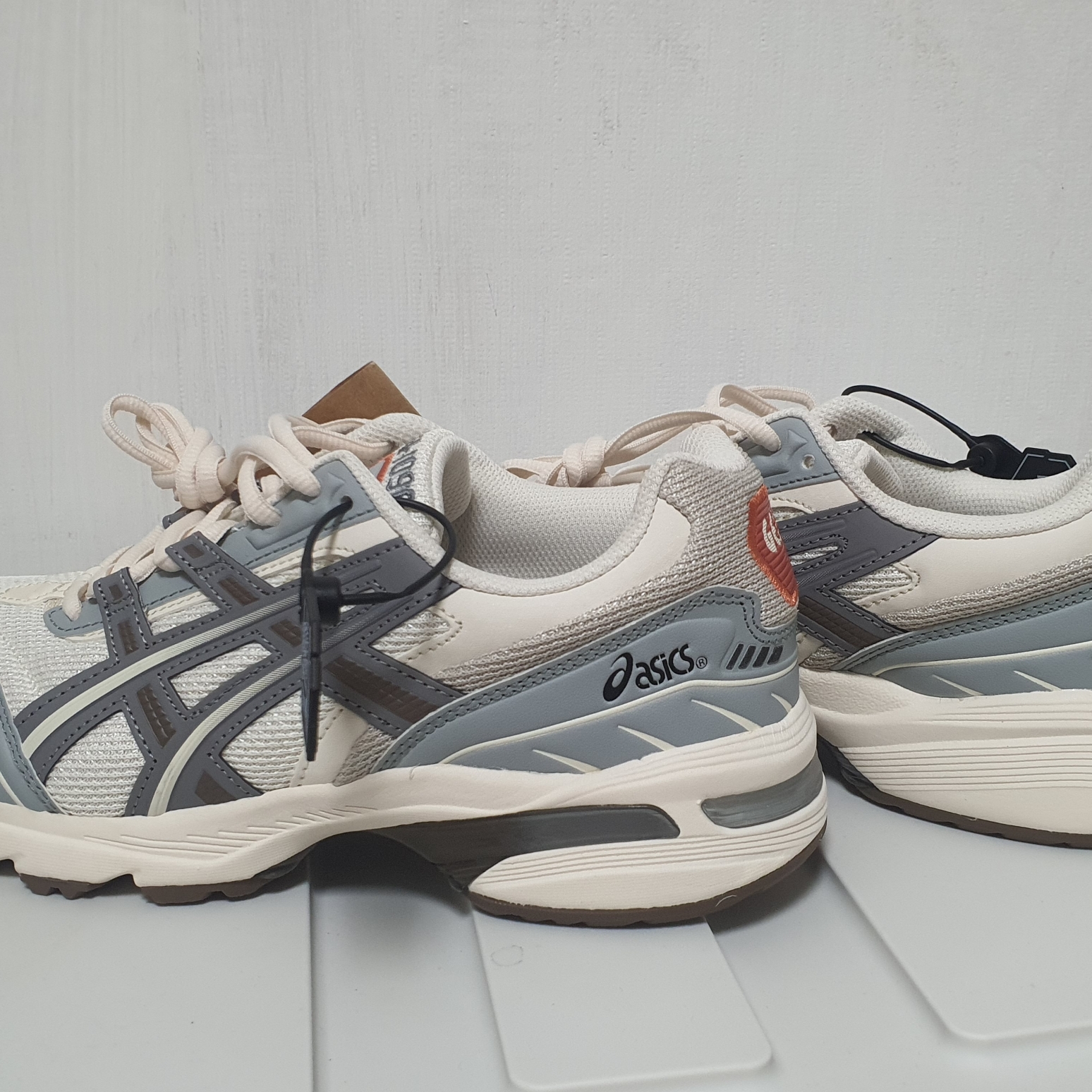 Asics Gel-1090 Blue Grey 착용 스타일 - 2