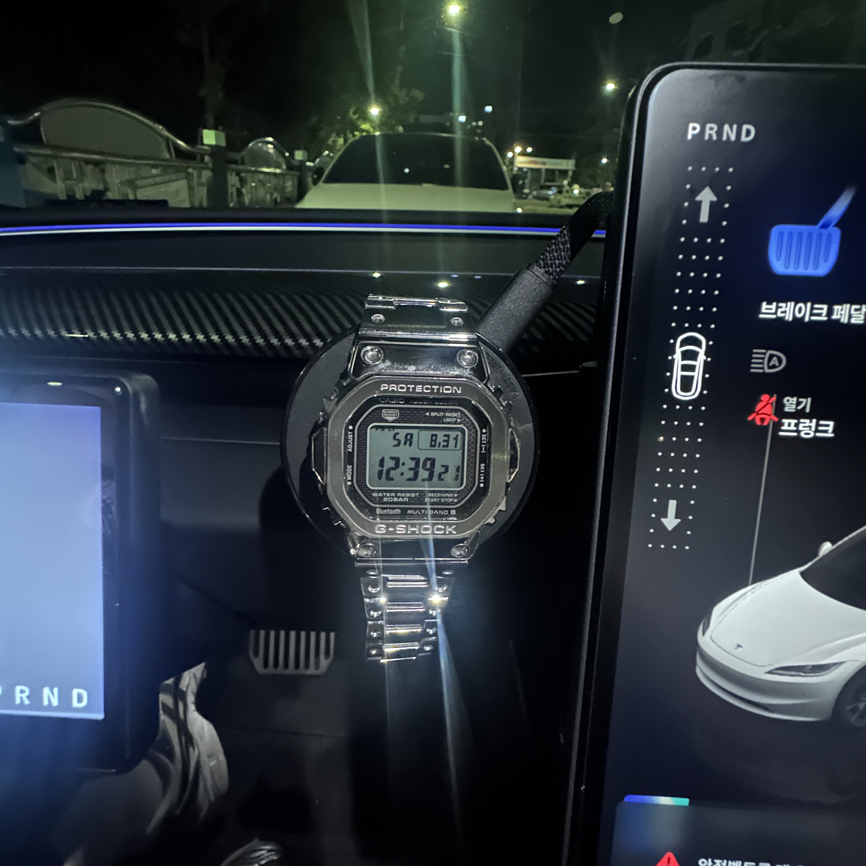 Casio G-Shock GMW-B5000D-1 착용 스타일