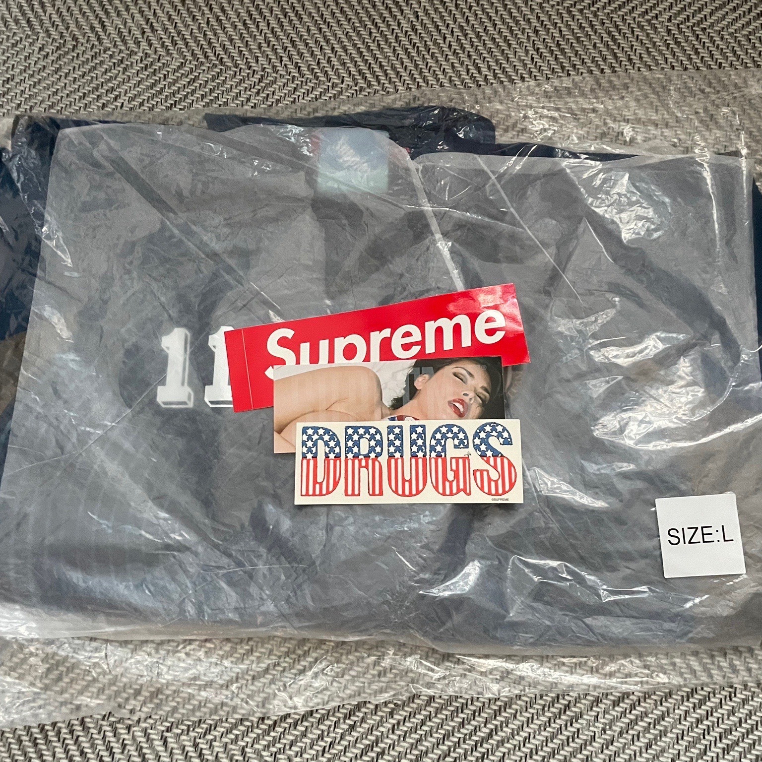 Supreme S Logo Track Jacket Navy - 24FW, Supreme Tyler The Creator T-Shirt Navy - 24FW 착용 스타일 - 3