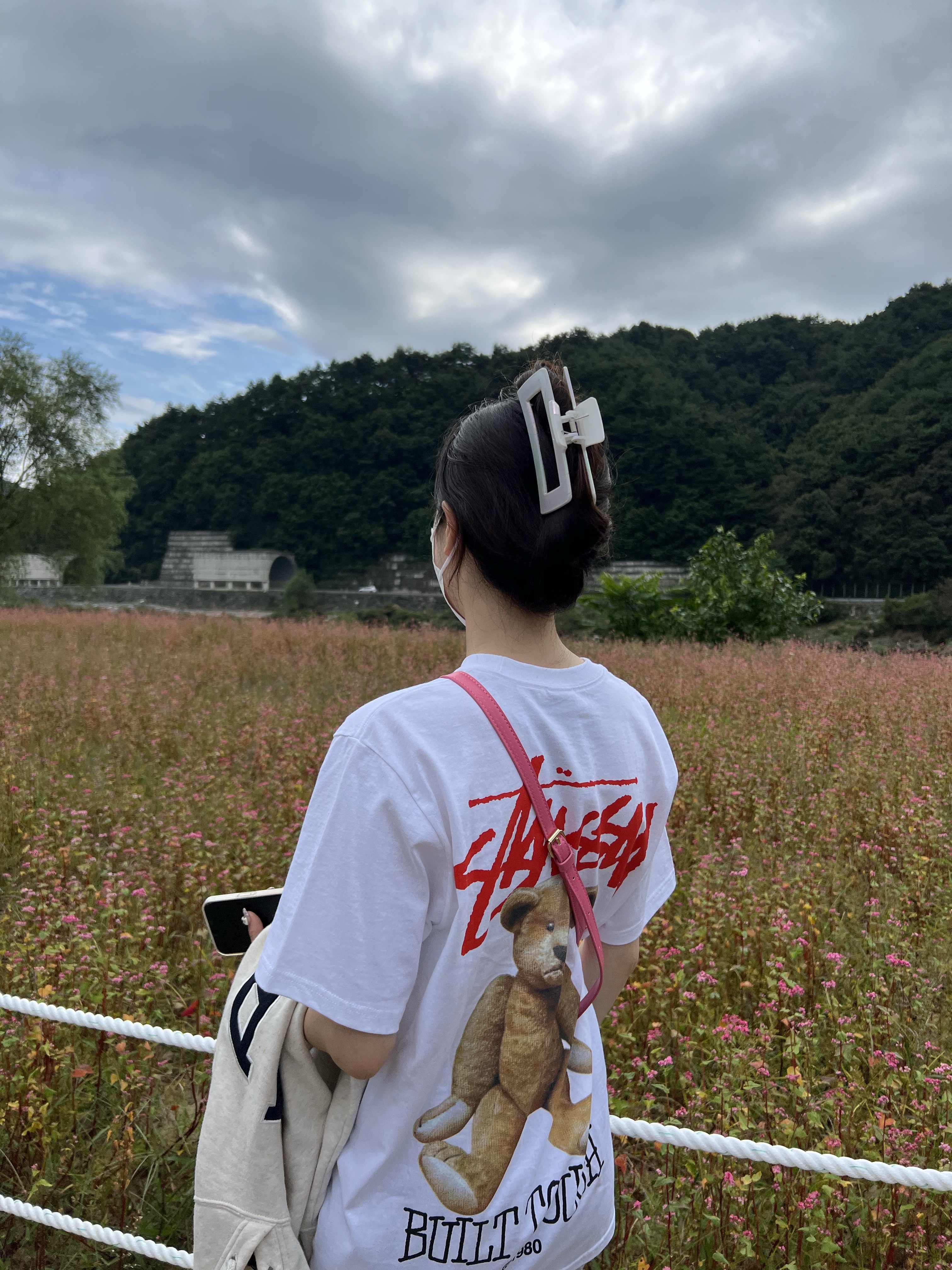 Stussy Built Tough T-Shirt White 착용 스타일 - 1