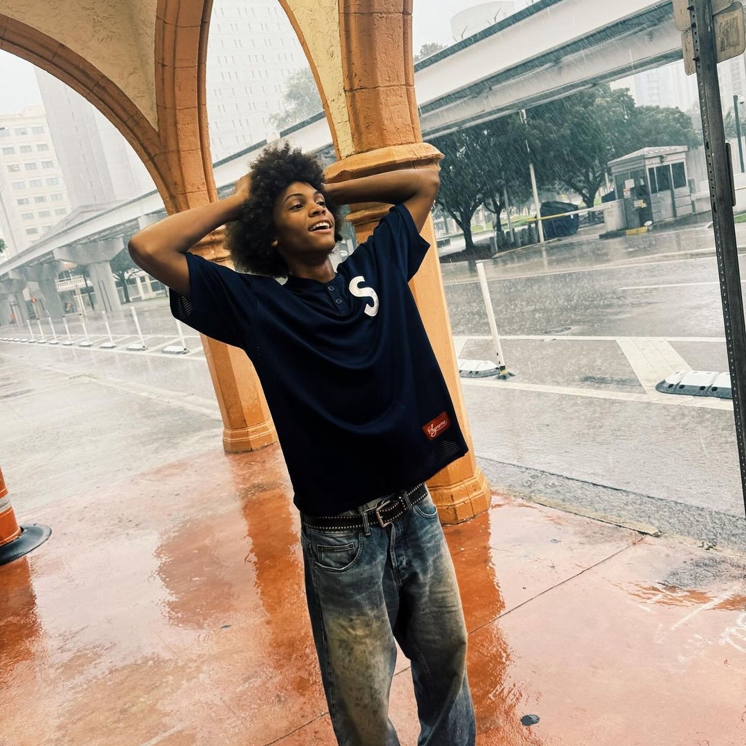 Supreme S Logo Baseball Henley Navy - 24FW 착용 스타일