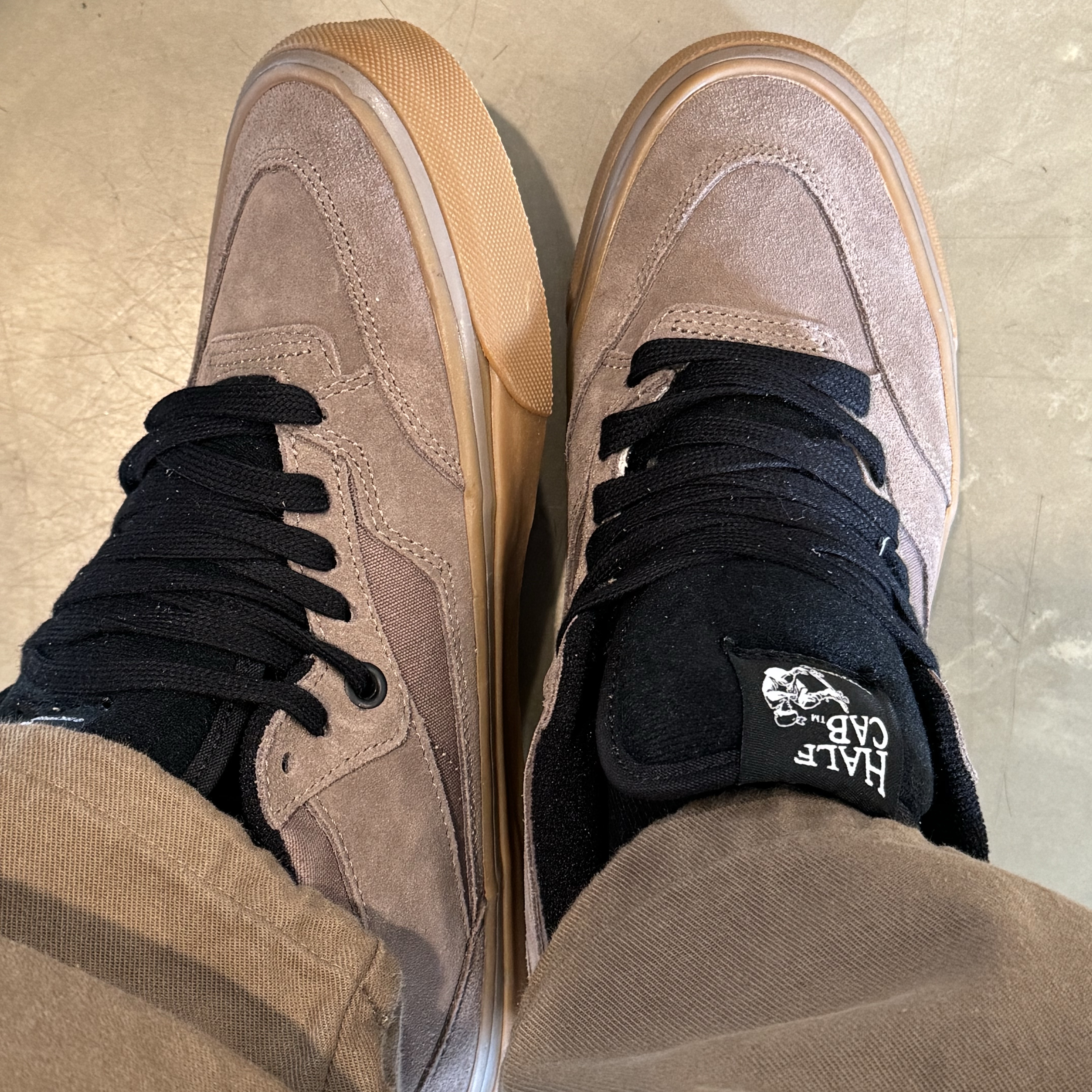 Vans Half Cab 33 DX Anaheim Factory OG Smoke Black 착용 스타일