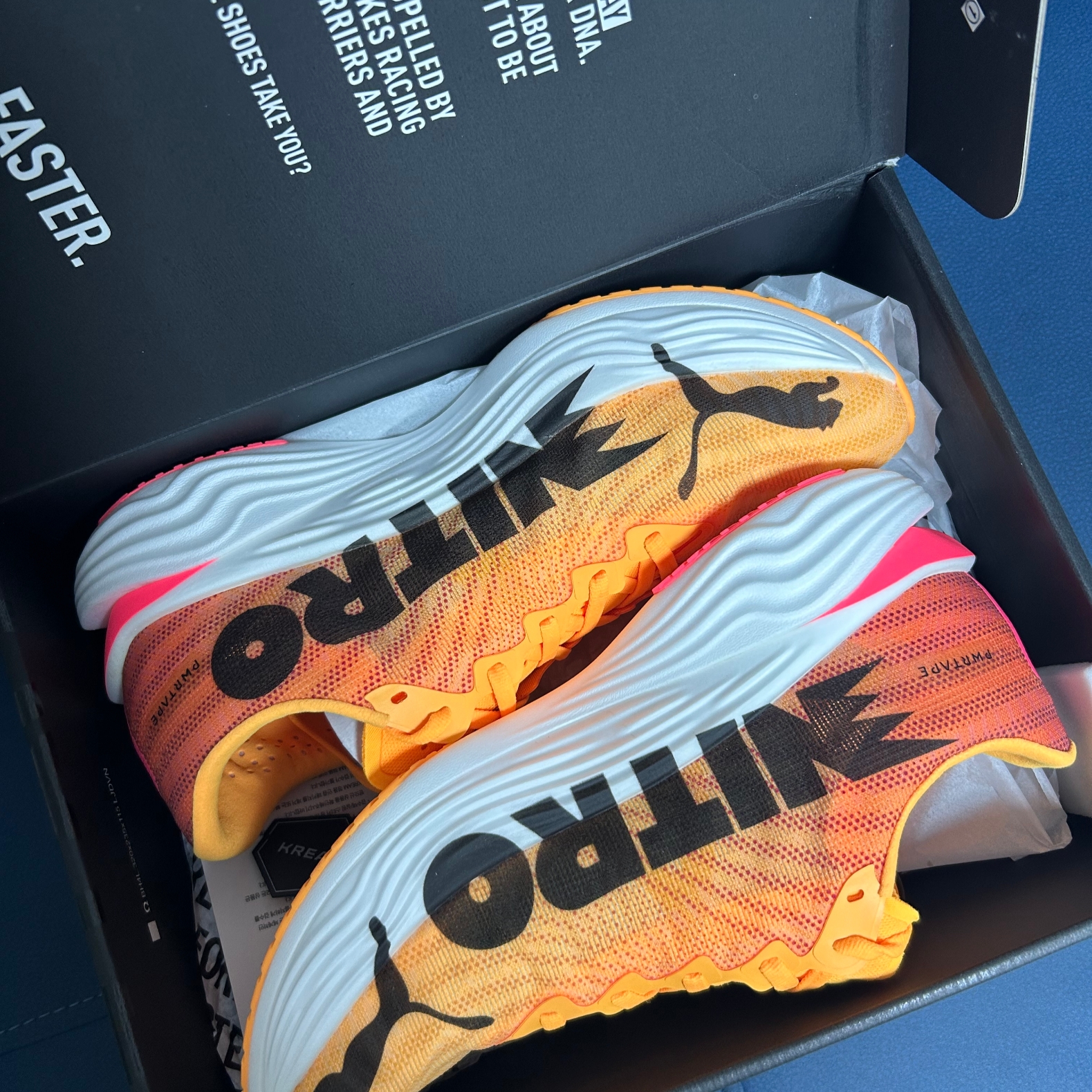 Puma Deviate Nitro Elite 3 Fire Sun Stream Sunset Glow 착용 스타일