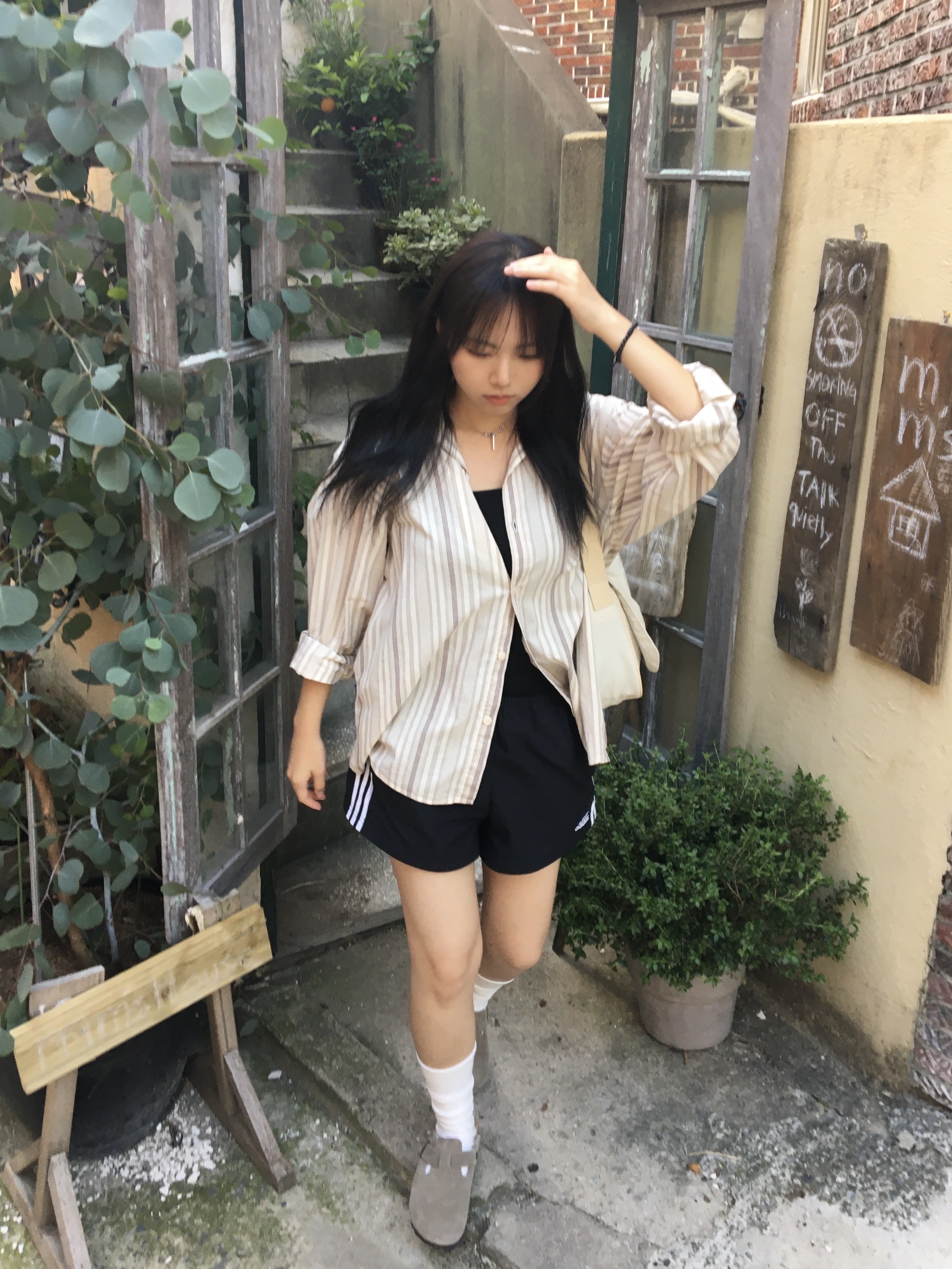 Birkenstock Boston Soft Footbed Taupe - Narrow, (W) Adidas 3-Stripes Woven Shorts Black - KR Sizing 착용 스타일 - 2