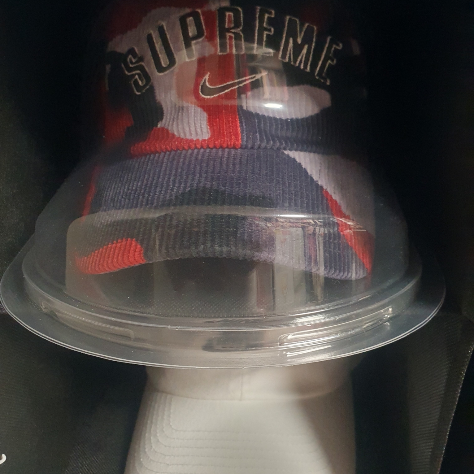 Supreme x Nike Arc Corduroy 6-Panel Red Camo - 22SS 착용 스타일 - 1