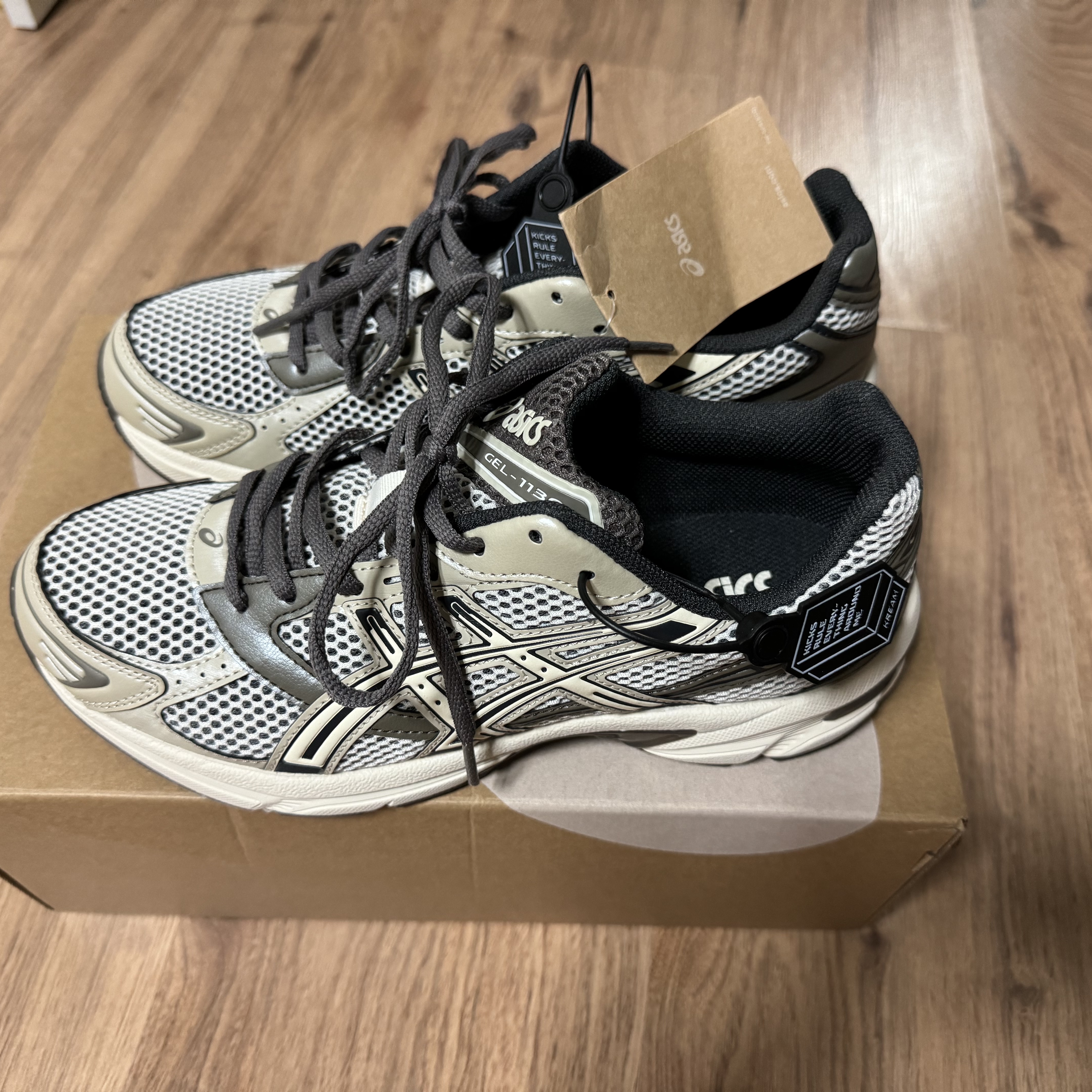 Asics Gel-1130 Birch Dark Taupe - Korea Exclusive 착용 스타일