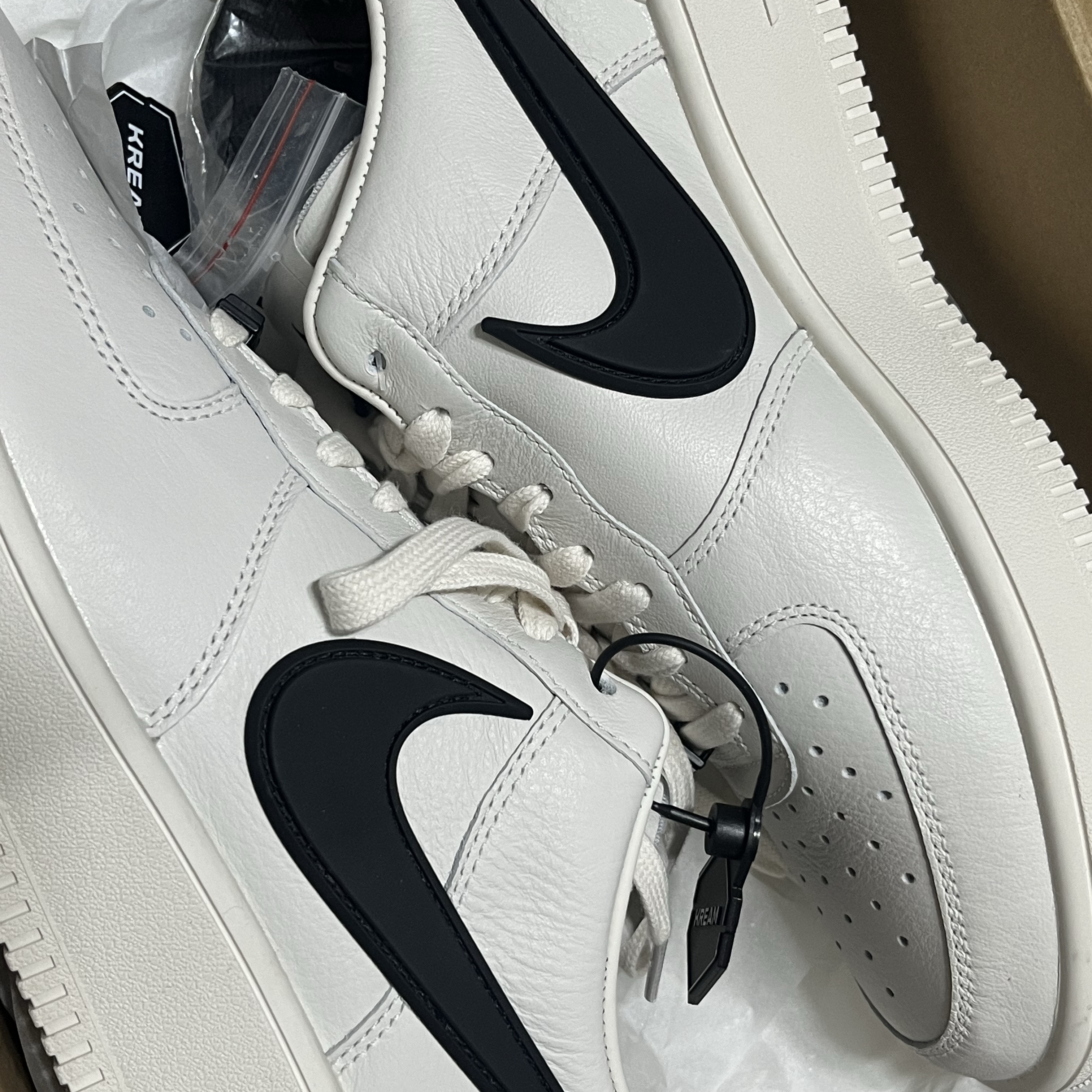Nike x Ambush Air Force 1 Low SP Phantom 착용 스타일 - 2
