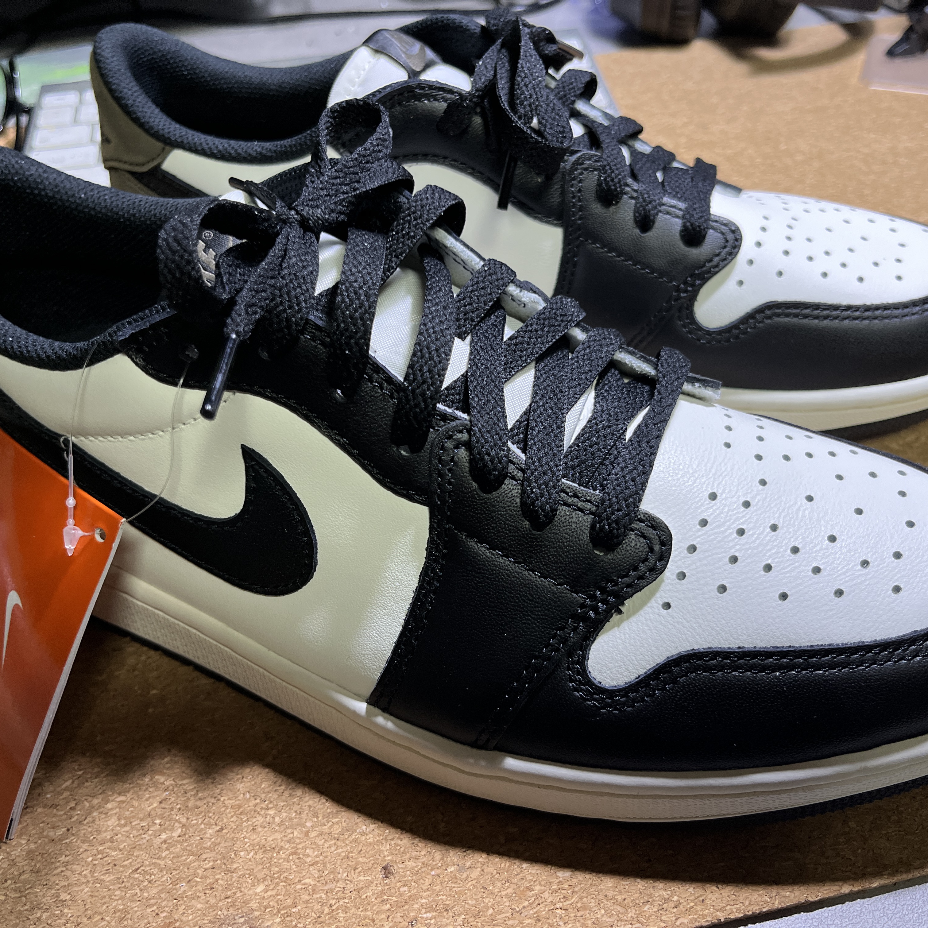 Jordan 1 Retro Low OG Mocha 착용 스타일 - 3