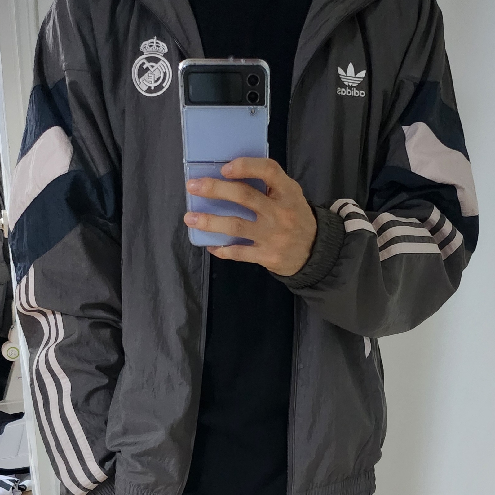 Adidas Real Madrid Originals Track Top Charcoal Grey - US Sizing 착용 스타일 - 2