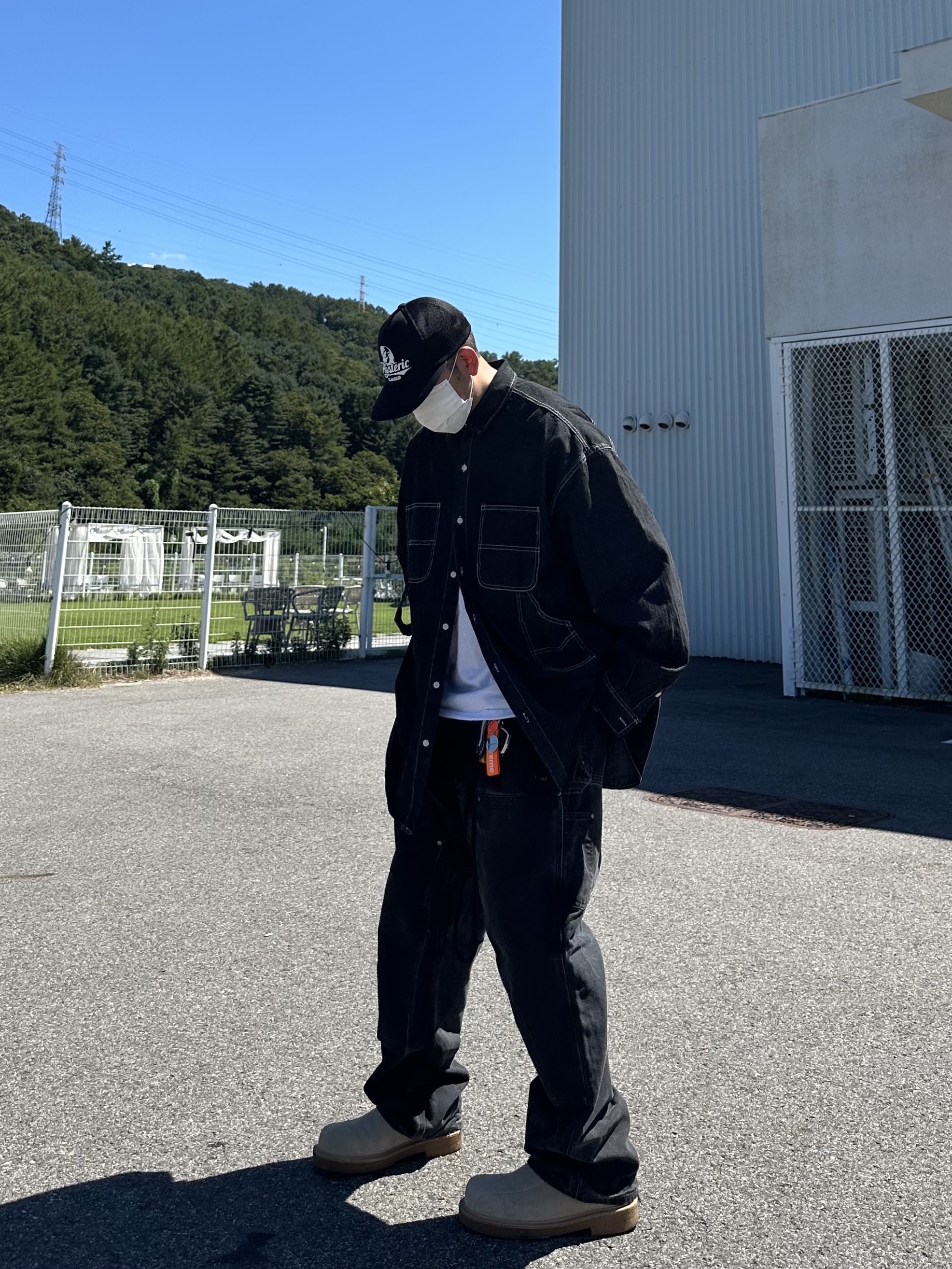 Hysteric Glamour Feel Good Mesh Cap Black, Supreme Ripstop Keychain Orange - 24SS 착용 스타일 - 1
