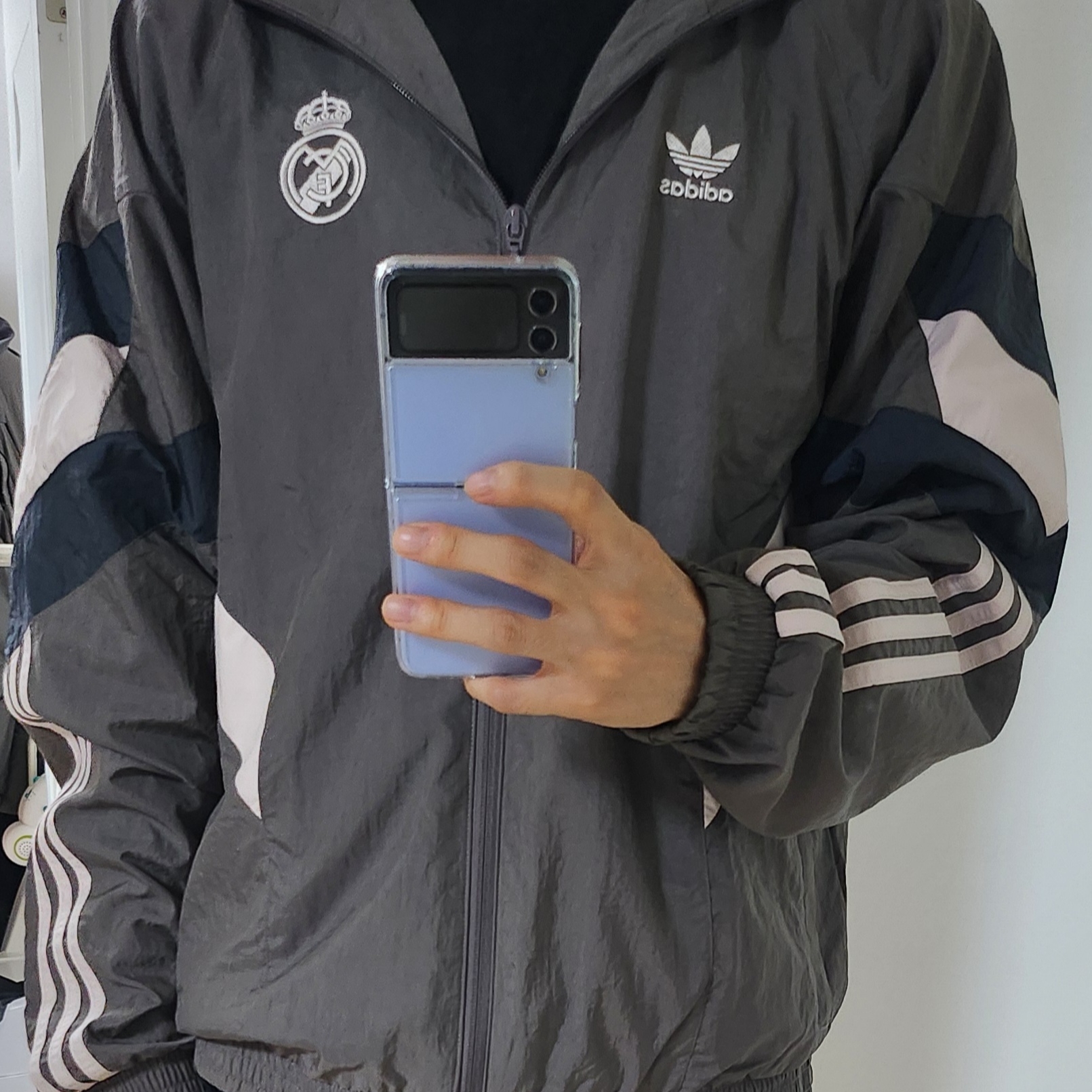 Adidas Real Madrid Originals Track Top Charcoal Grey - US Sizing 착용 스타일 - 1