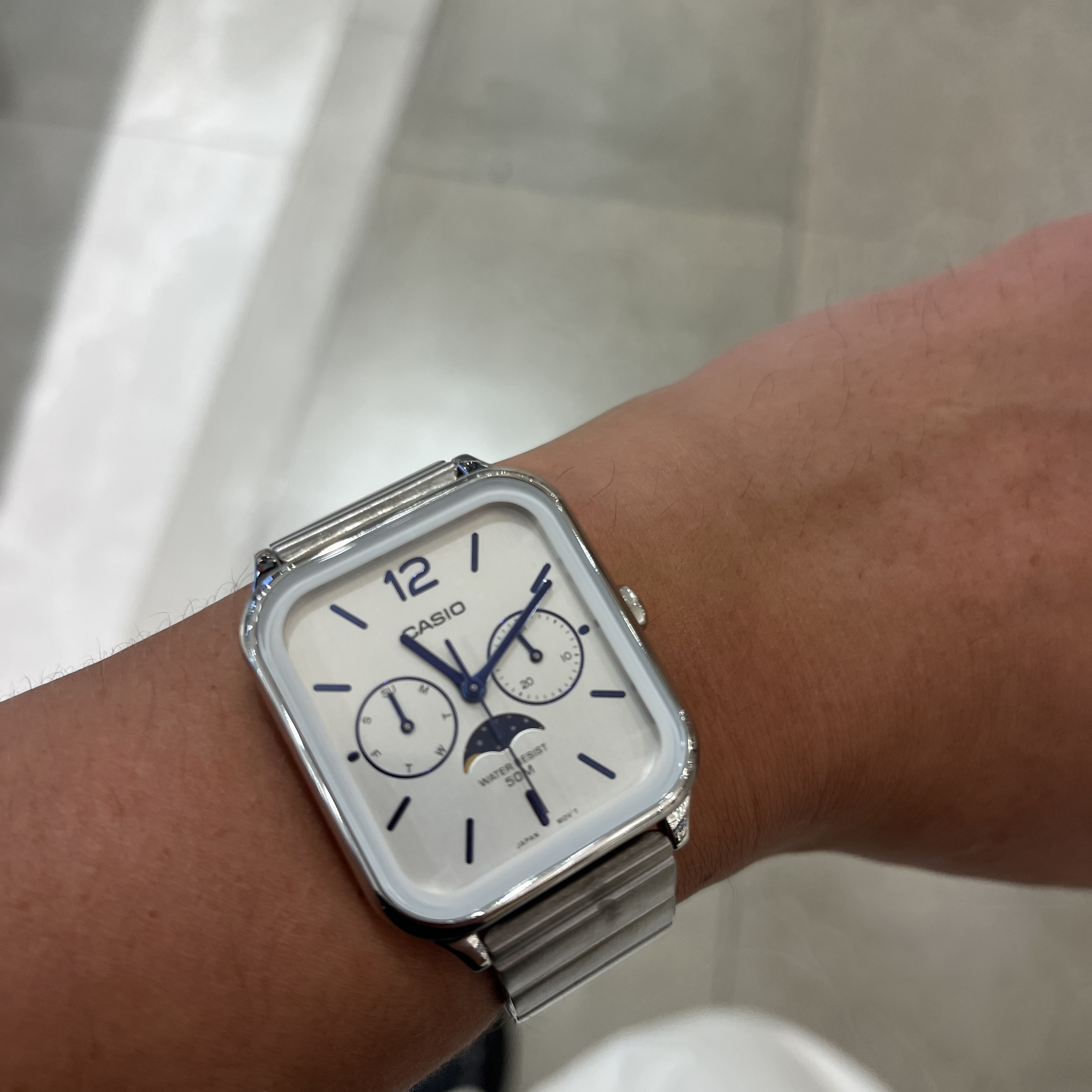 Casio MTP-M305D-7AV 착용 스타일