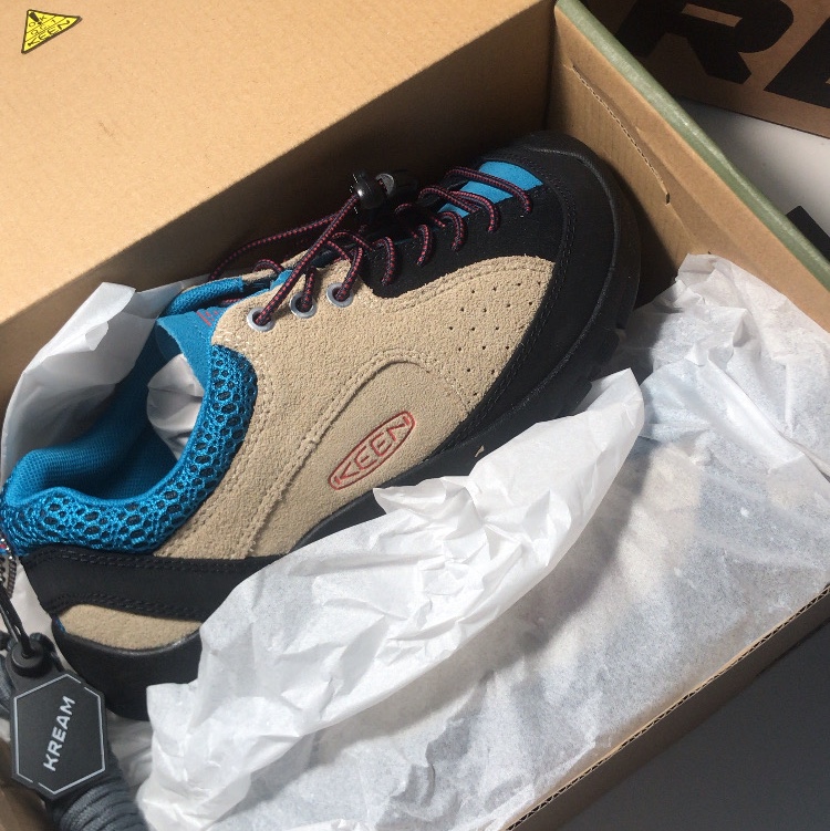 (W) Keen Jasper Rocks SP Sneakers Beige 착용 스타일 - 2