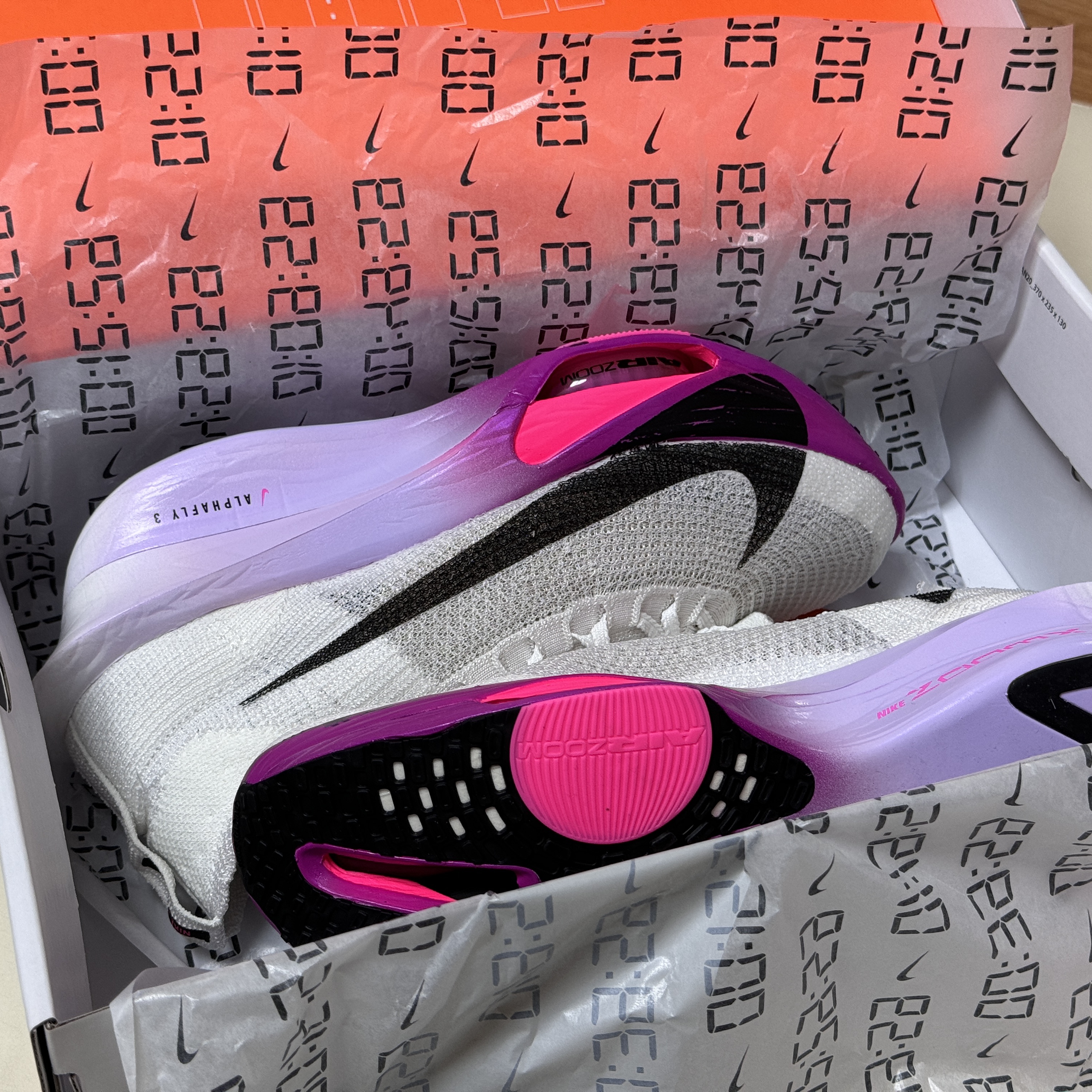Nike Air Zoom Alphafly Next% 3 Hyper Pink 착용 스타일 - 3