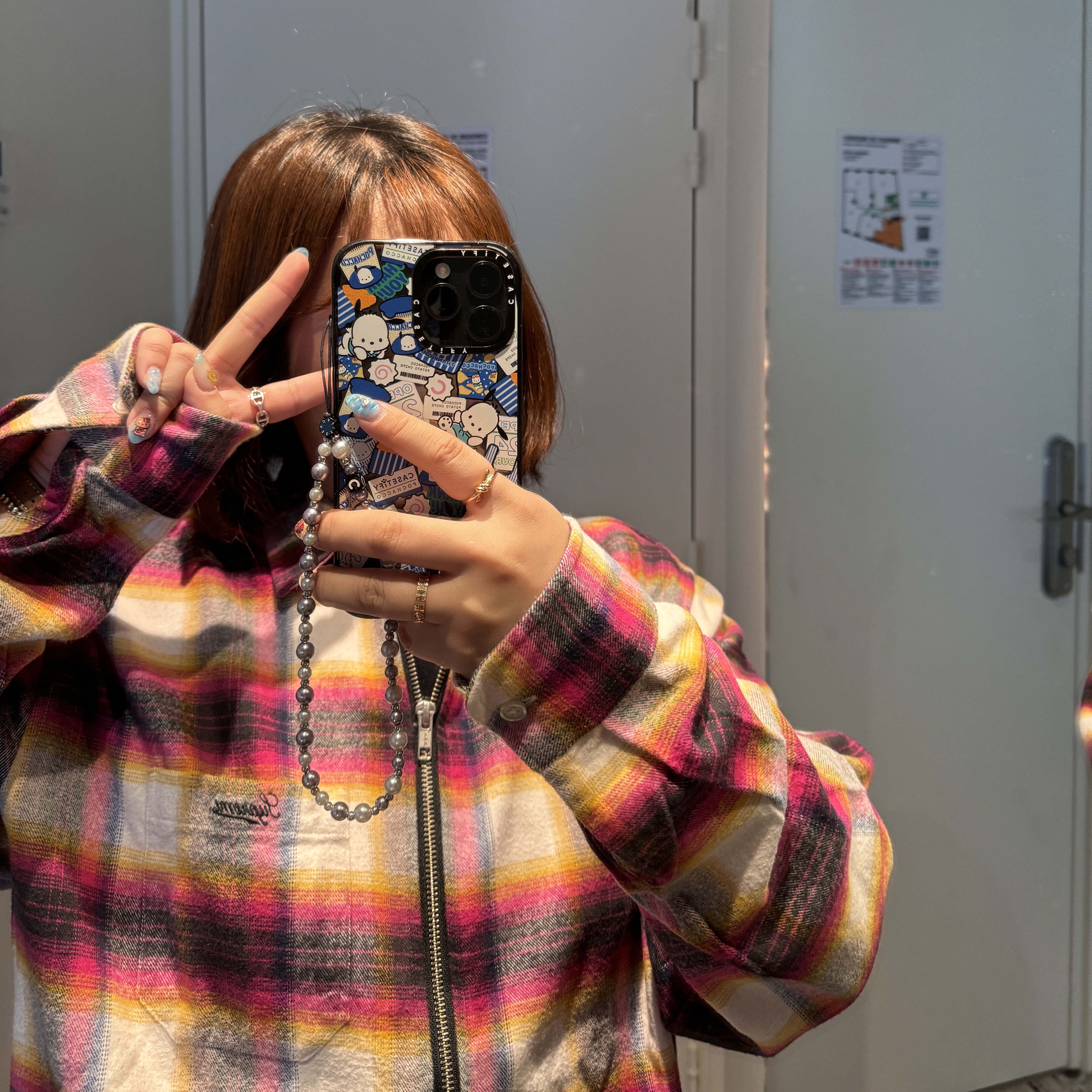 Supreme Shadow Plaid Flannel Zip Up Shirt White - 24SS 착용 스타일