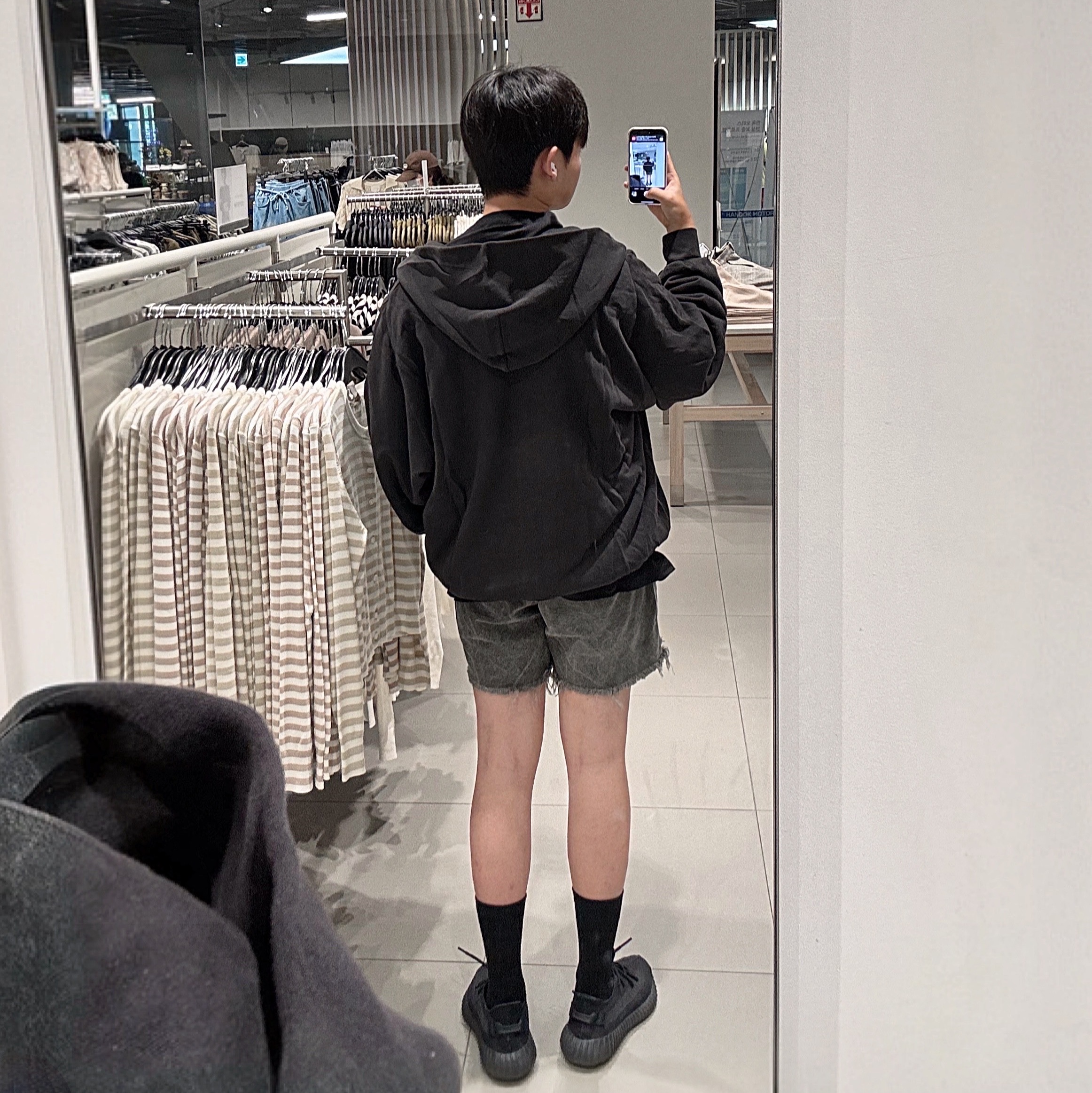 Yeezy YZY Zip-Up Hoodie Black, Adidas Yeezy Boost 350 V2 Onyx 착용 스타일 - 2