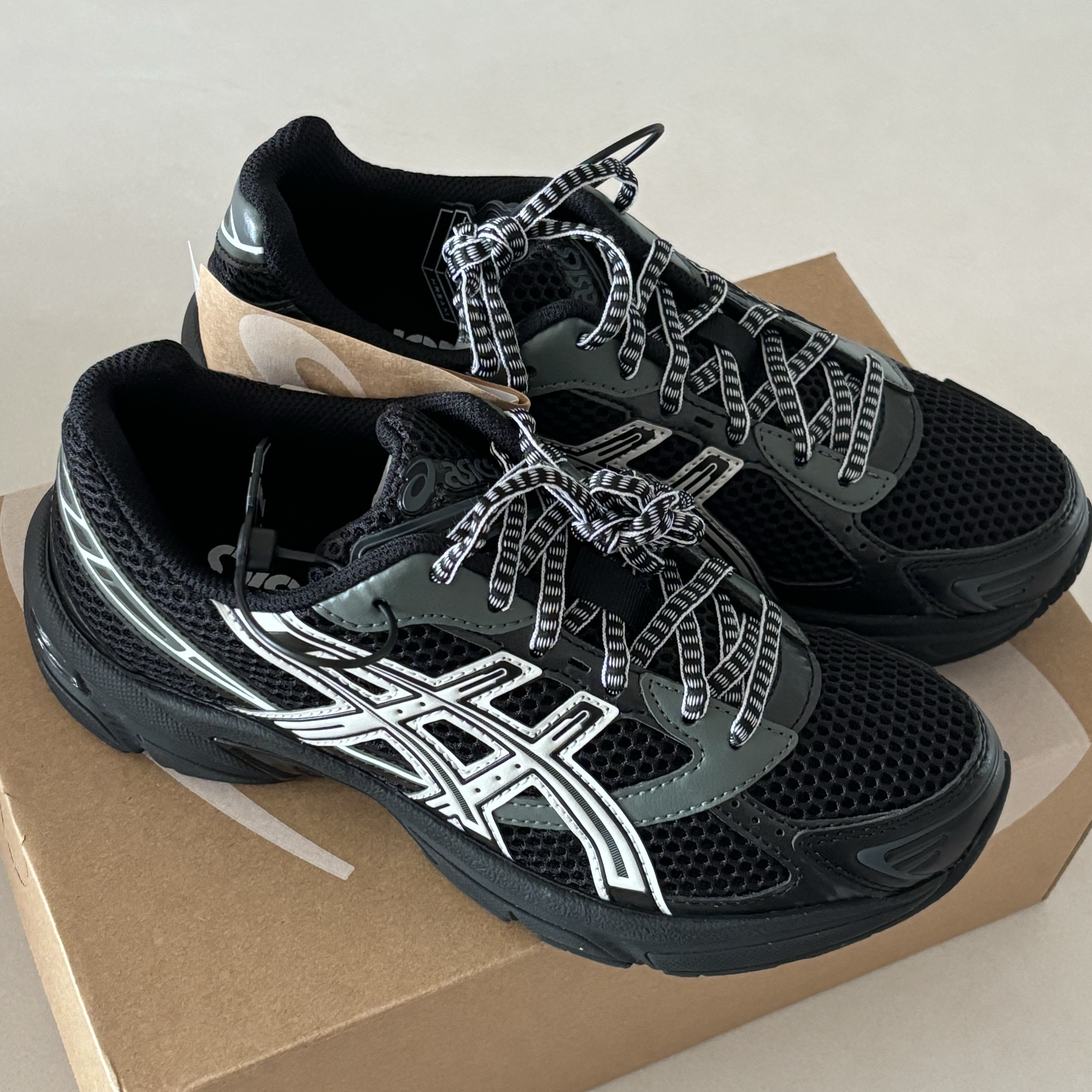 Asics Gel-1130 Black Glacier Grey - Folder Exclusive 착용 스타일