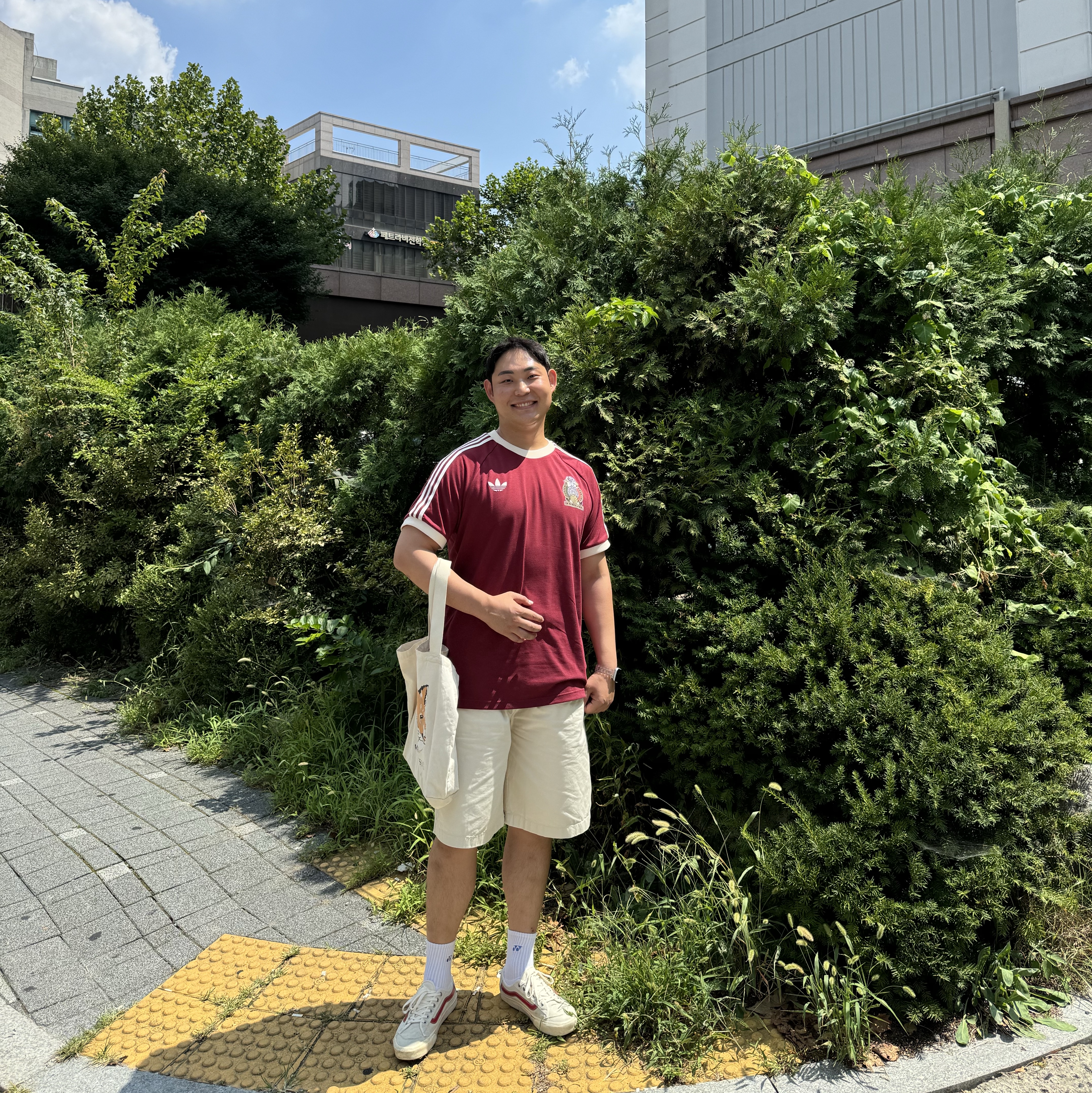 Adidas Mexico Adicolor 3S T-Shirt Noble Maroon - KR Sizing, Vans Black Ball SF Marshmallow Red 착용 스타일 - 6