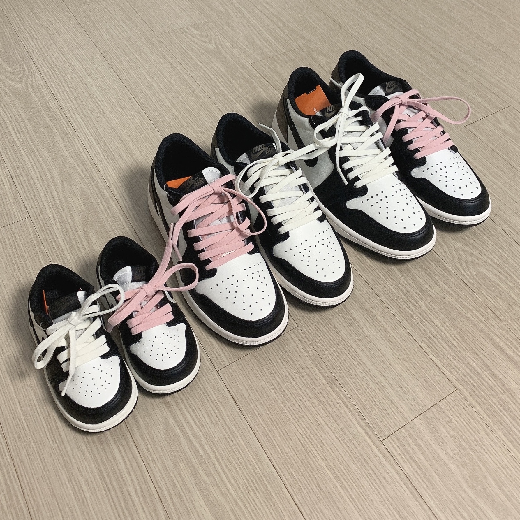 Jordan 1 Retro Low OG Mocha, (GS) Jordan 1 Retro Low OG Mocha 착용 스타일 - 2