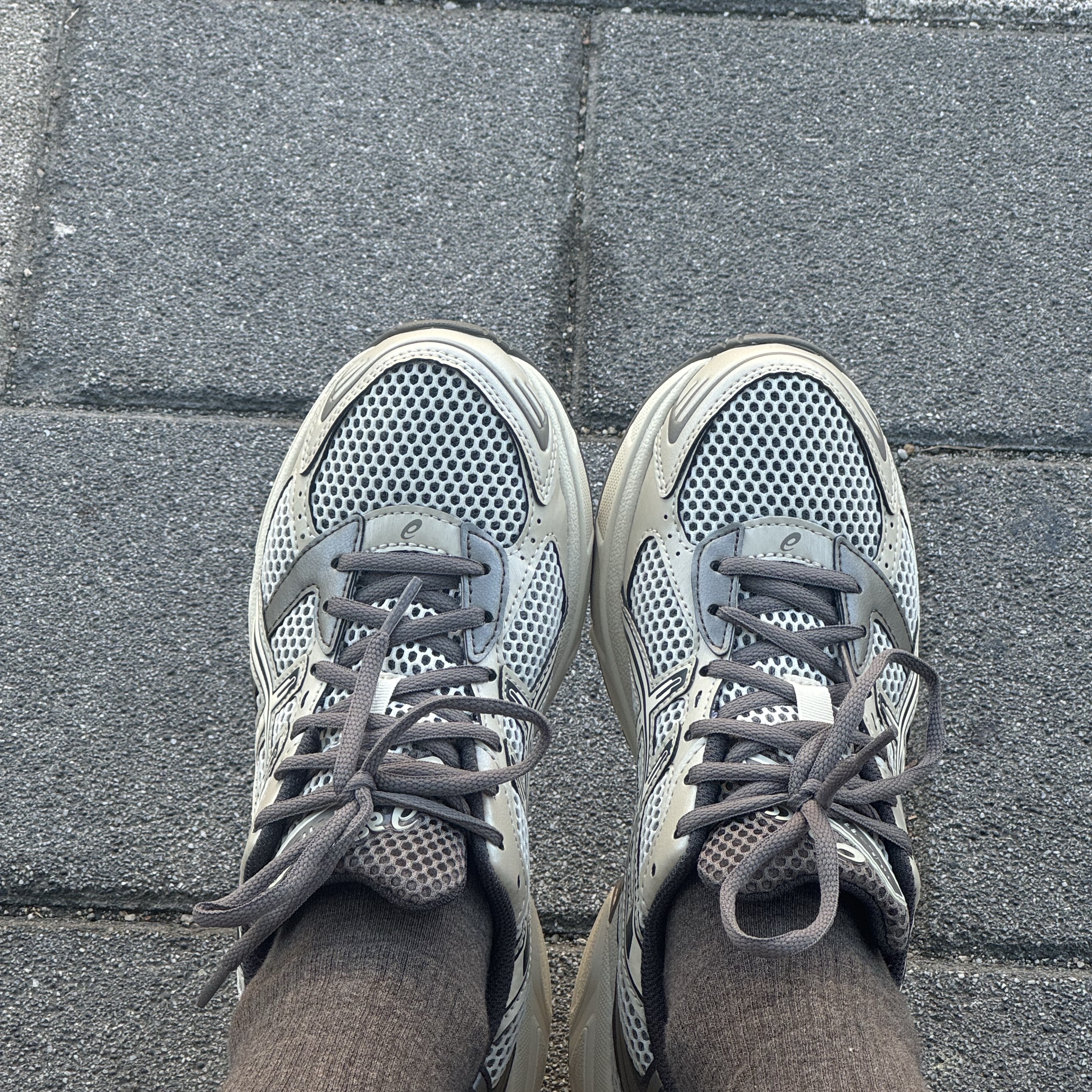 Asics Gel-1130 Birch Dark Taupe - Korea Exclusive 착용 스타일