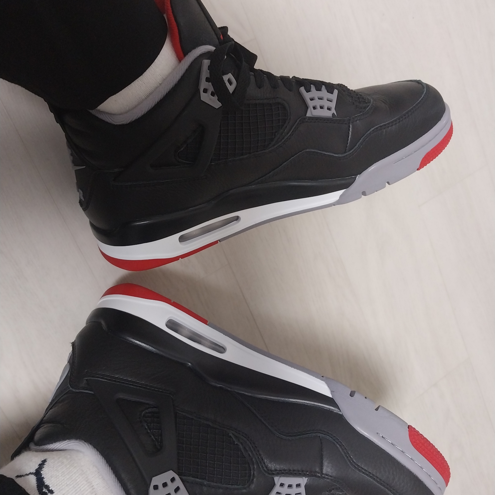Jordan 4 Retro Bred Reimagined 착용 스타일 - 2