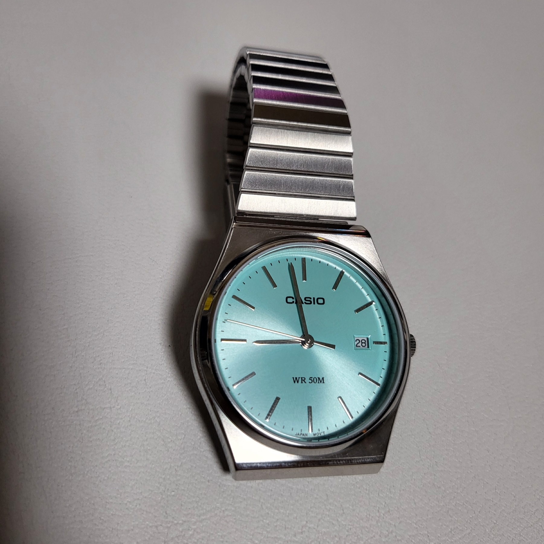 Casio MTP-B145D-2A1V 착용 스타일 - 2