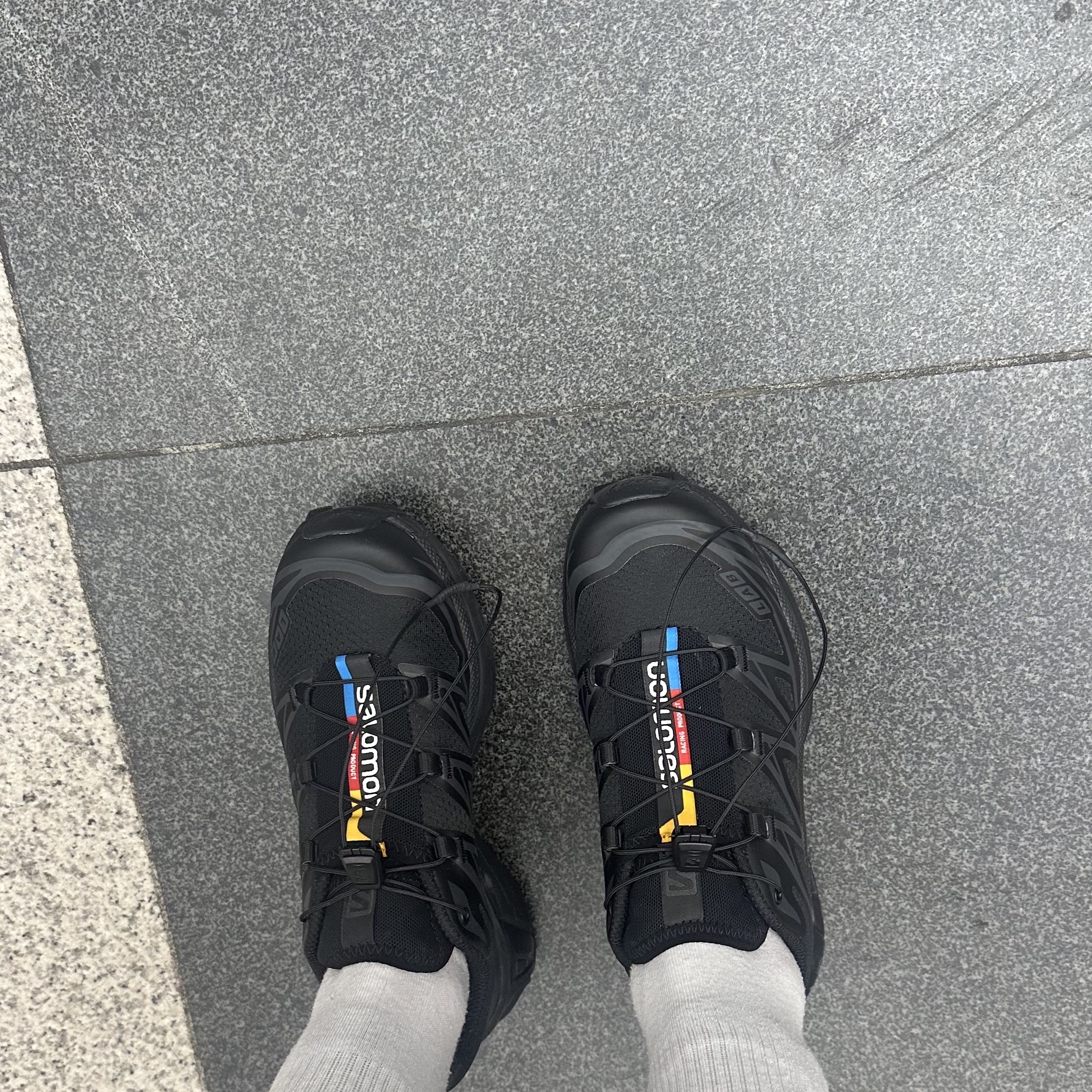 Salomon XT-6 ADV Black 착용 스타일