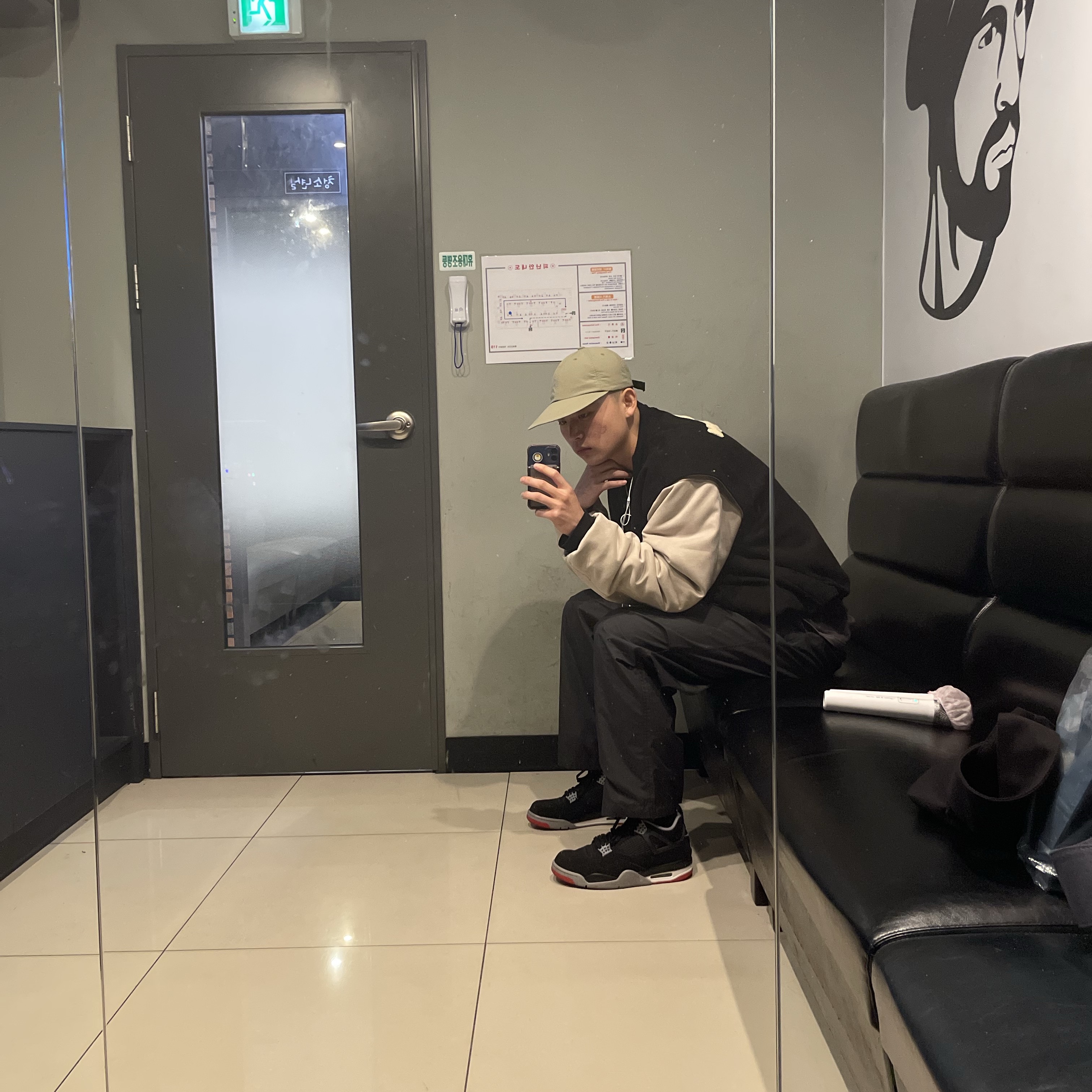 Puma Speedcat LS Black White, Jordan 4 Retro Bred 2019 착용 스타일 - 3