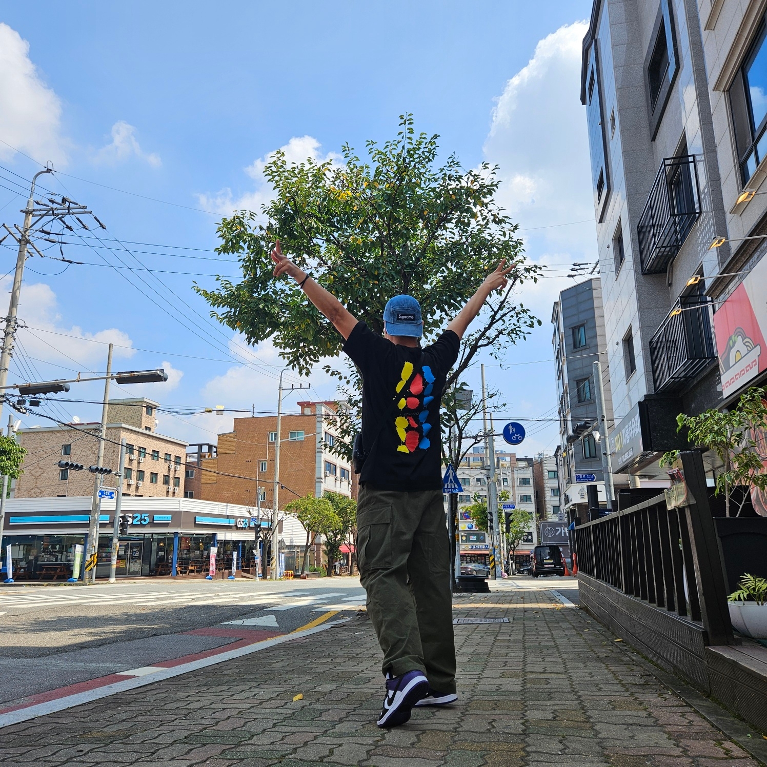 Supreme Washed Chino Twill Camp Cap Denim - 23FW, Nike SB Dunk Low Pro Court Purple 착용 스타일 - 1