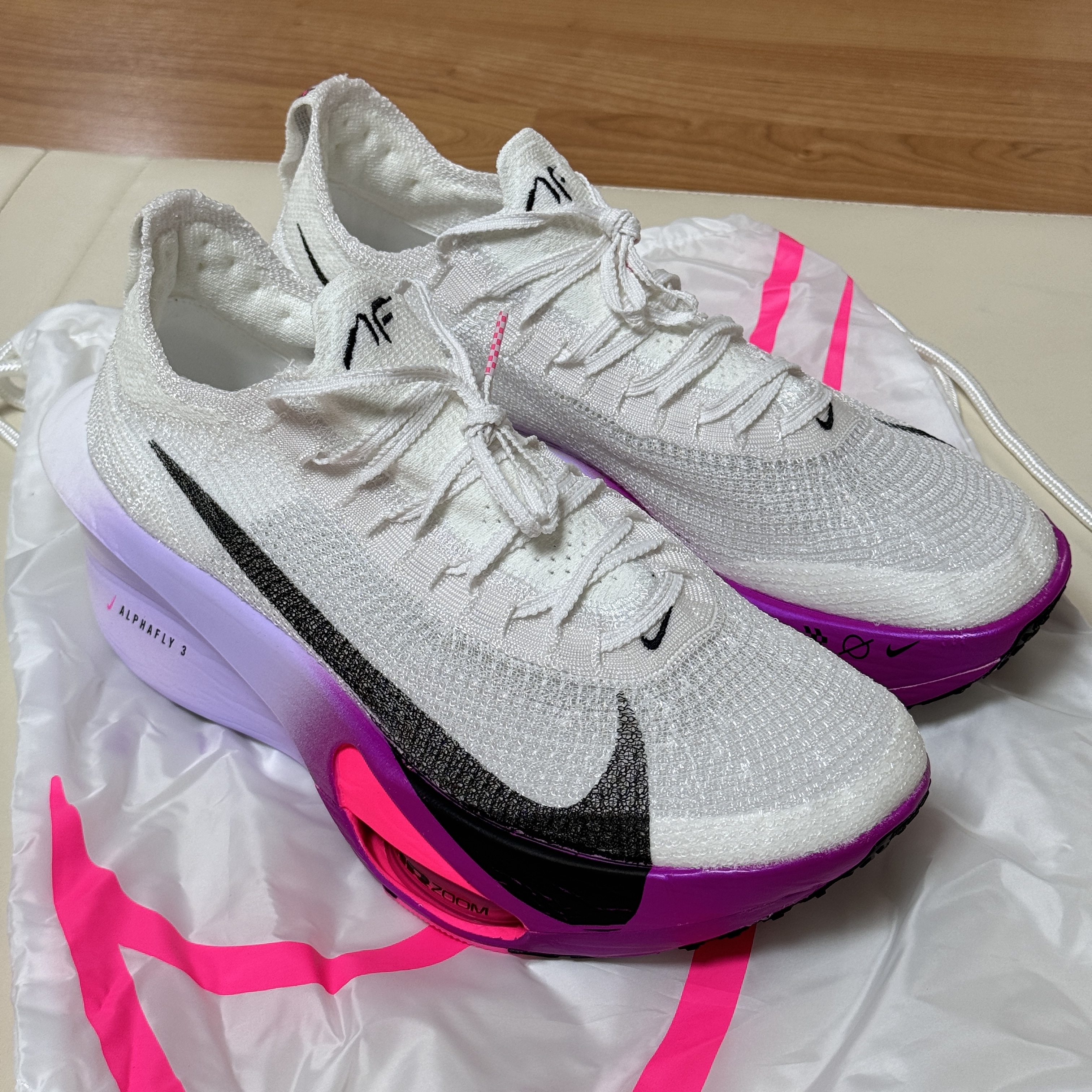 Nike Air Zoom Alphafly Next% 3 Hyper Pink 착용 스타일 - 1
