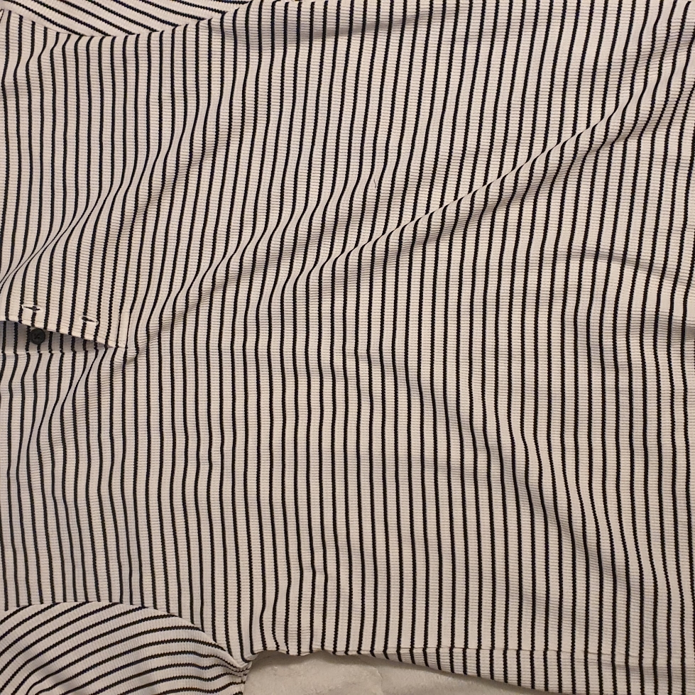 TNGT Over-fit Stripe Polo T-Shirts Black 착용 스타일