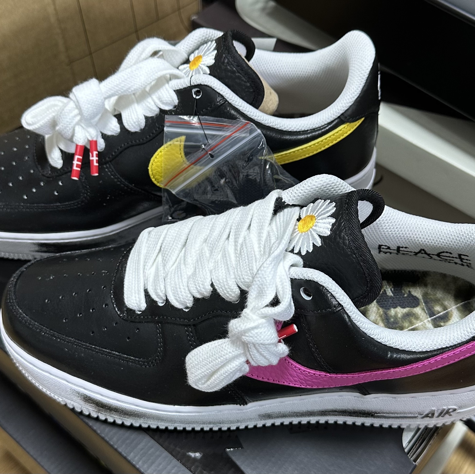 Nike x Peaceminusone Air Force 1 Low Para-Noise 3.0 Black and Multicolor 착용 스타일 - 2