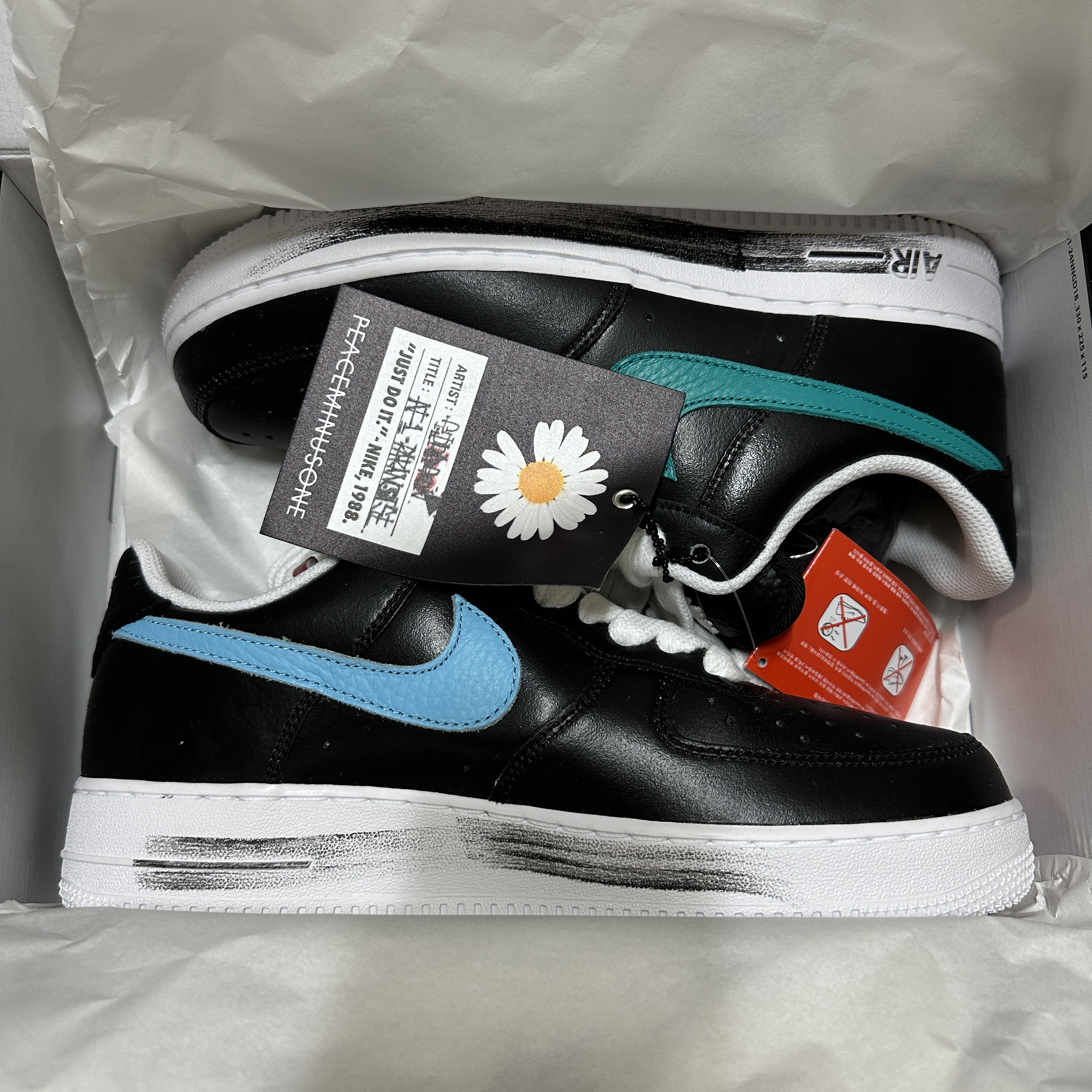 Nike x Peaceminusone Air Force 1 Low Para-Noise 3.0 Black and Multicolor 착용 스타일