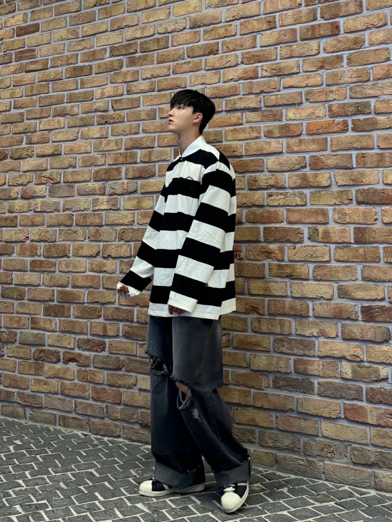 Adidas Superstar 82 Black White 착용 스타일 - 2