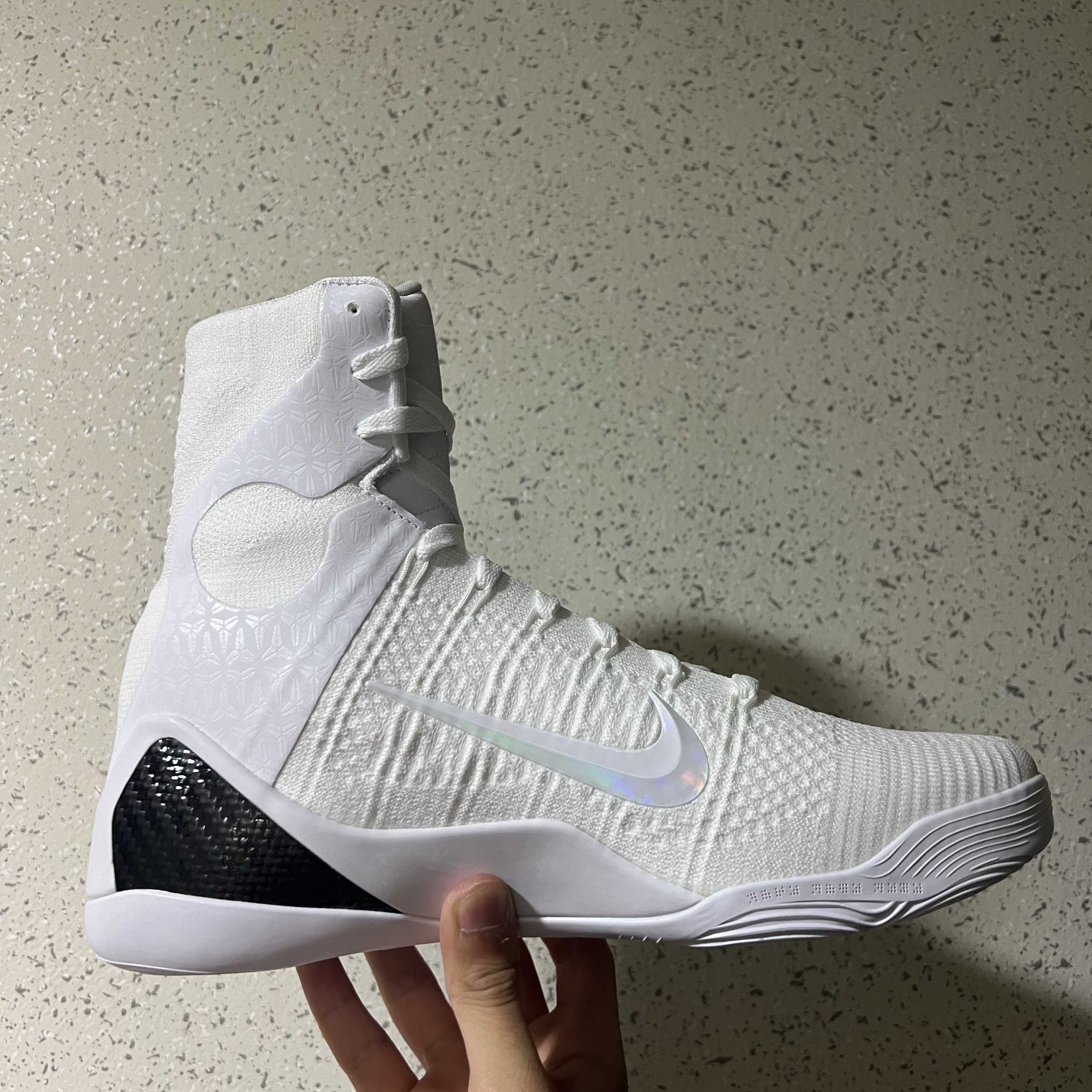 Nike Kobe 9 Elite High Protro Halo 착용 스타일 - 4