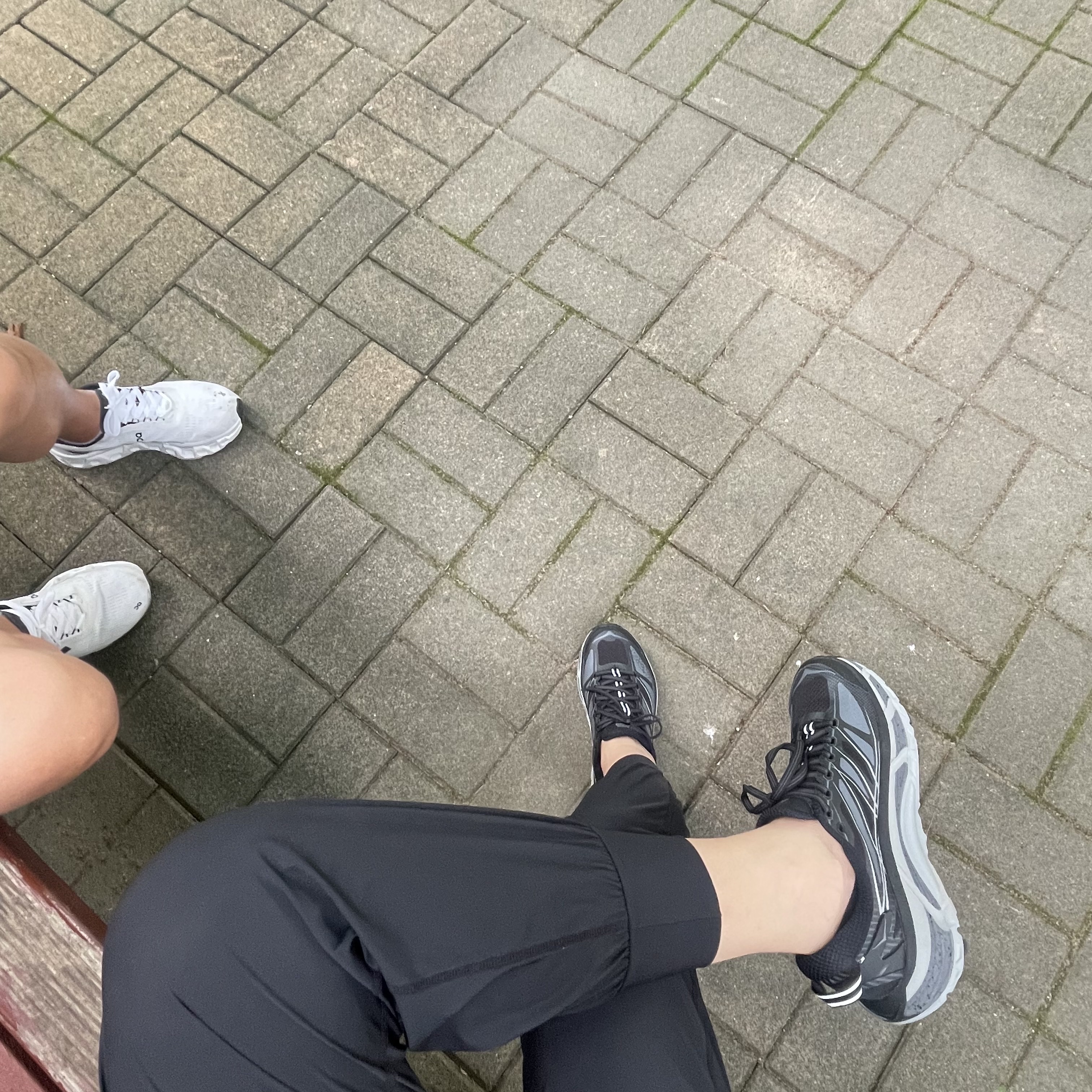 Hoka Mafate Speed 2 Black Castlerock 착용 스타일