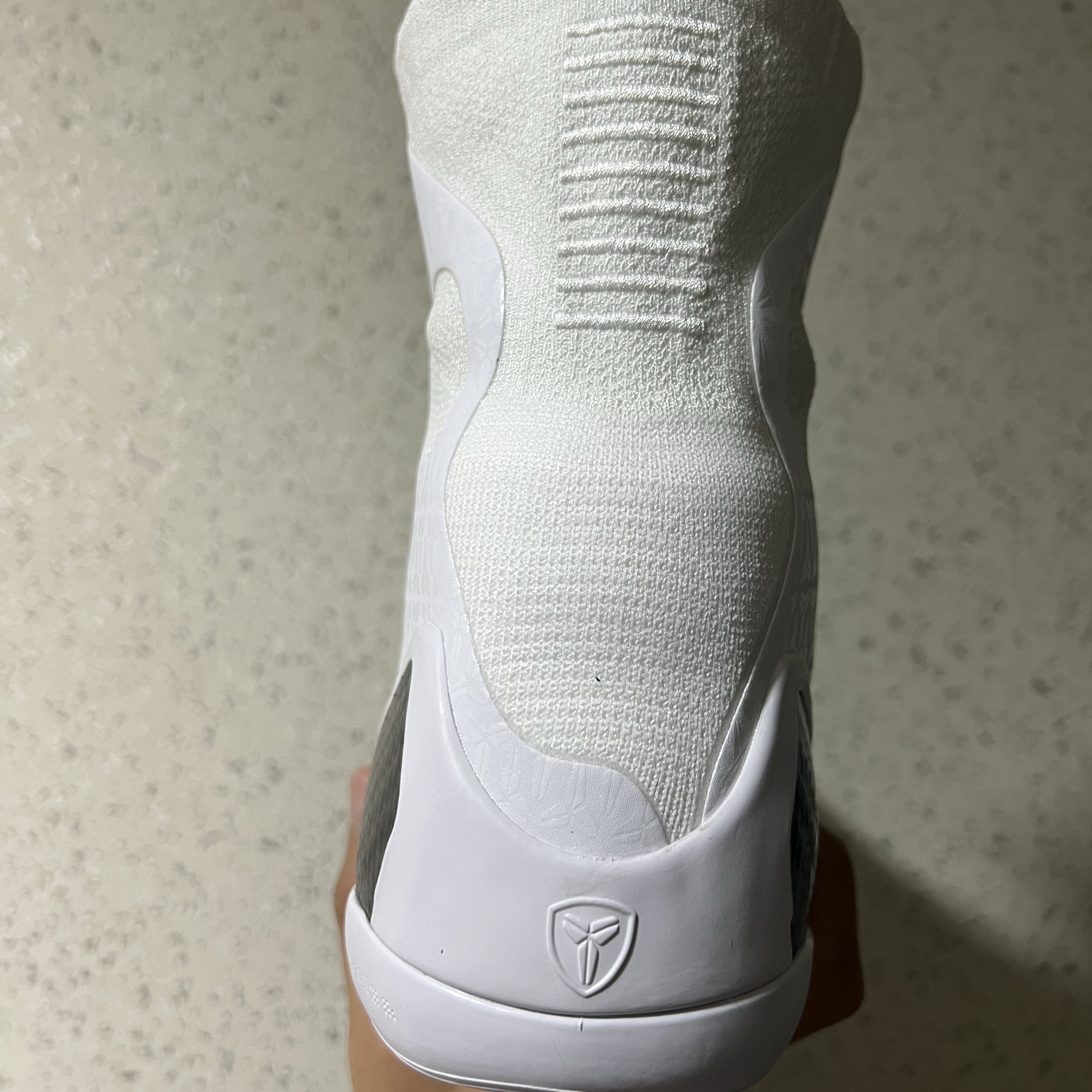 Nike Kobe 9 Elite High Protro Halo 착용 스타일 - 3