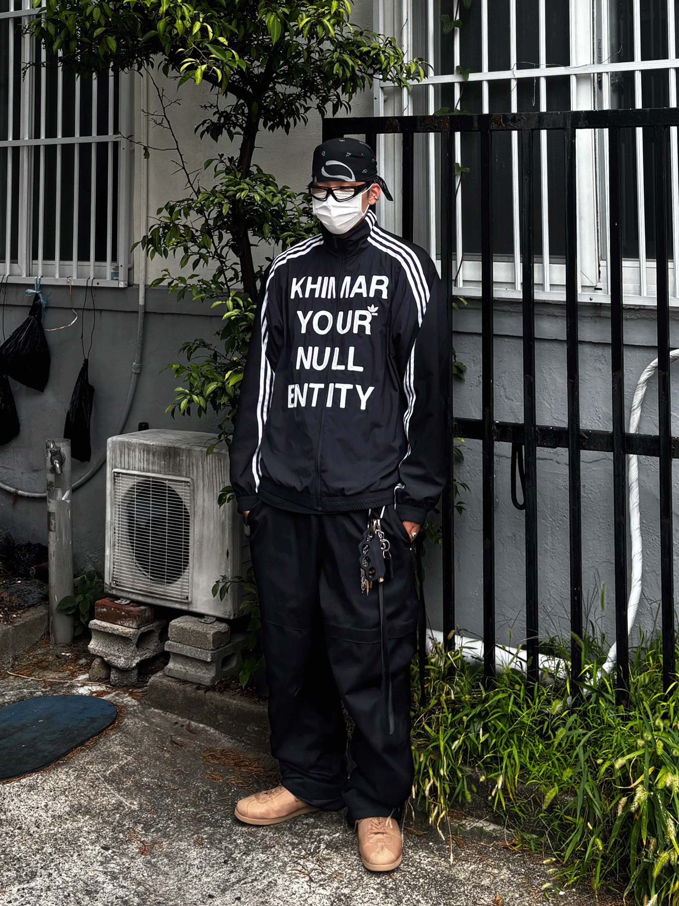 (W) Adidas Adilenium Season 2 Oversized Zip Track Top Gender Neutral Black - KR Sizing, Wapworks Office Back Slit Pants Black 착용 스타일 - 2