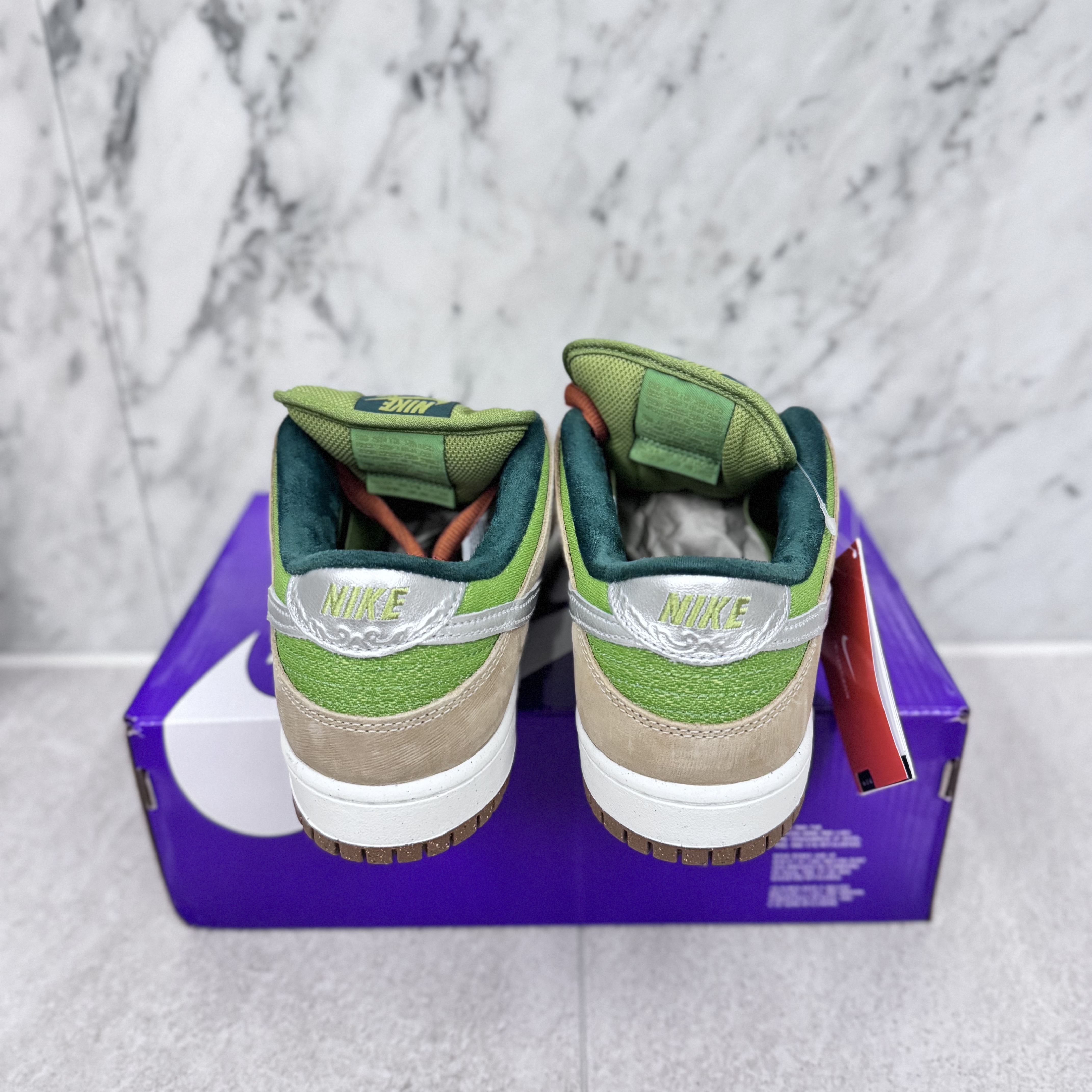 Nike SB Dunk Low Pro Sesame and Pear 착용 스타일 - 5