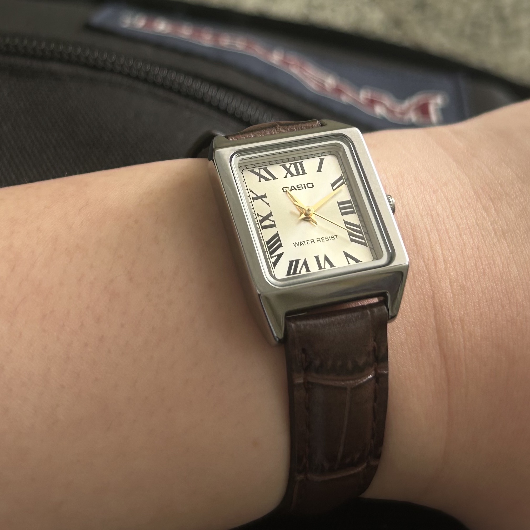 Casio LTP-V007L-9B 착용 스타일
