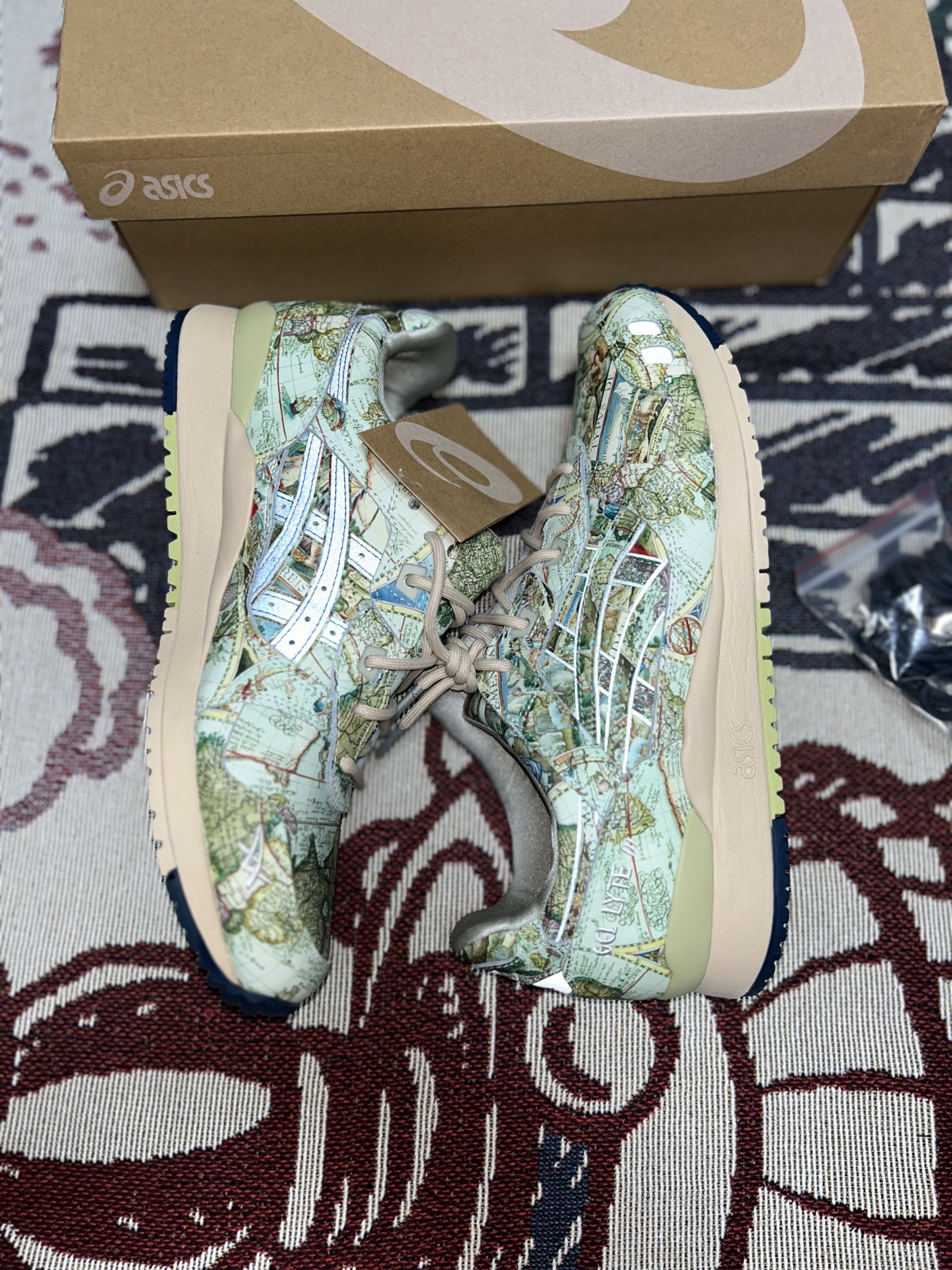 Asics x Atmos Gel-Lyte III Ice Green Midnight Blue 착용 스타일 - 5