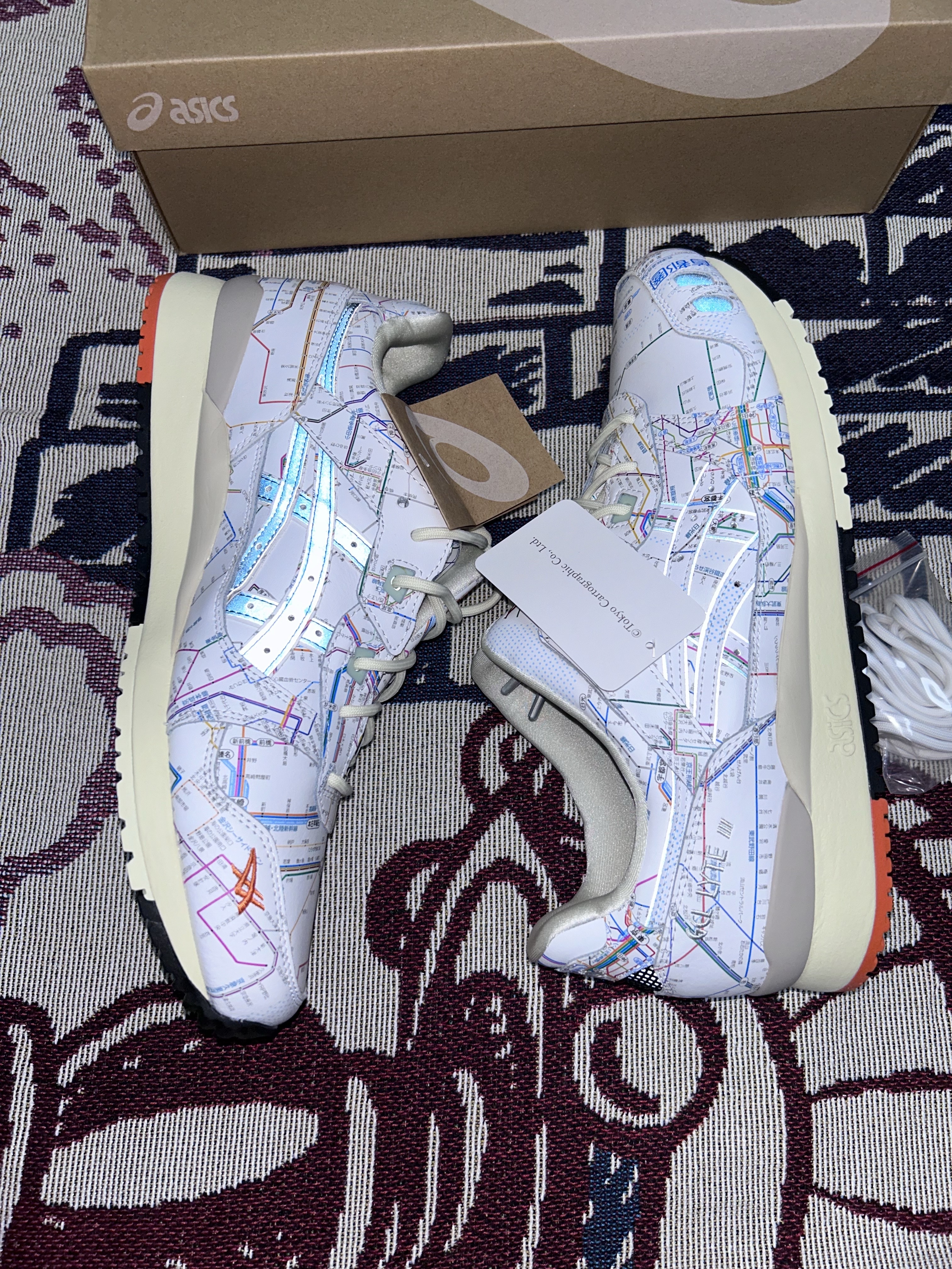 Asics x Atmos Gel-Lyte III OG Subway Pack Tokyo 착용 스타일 - 5