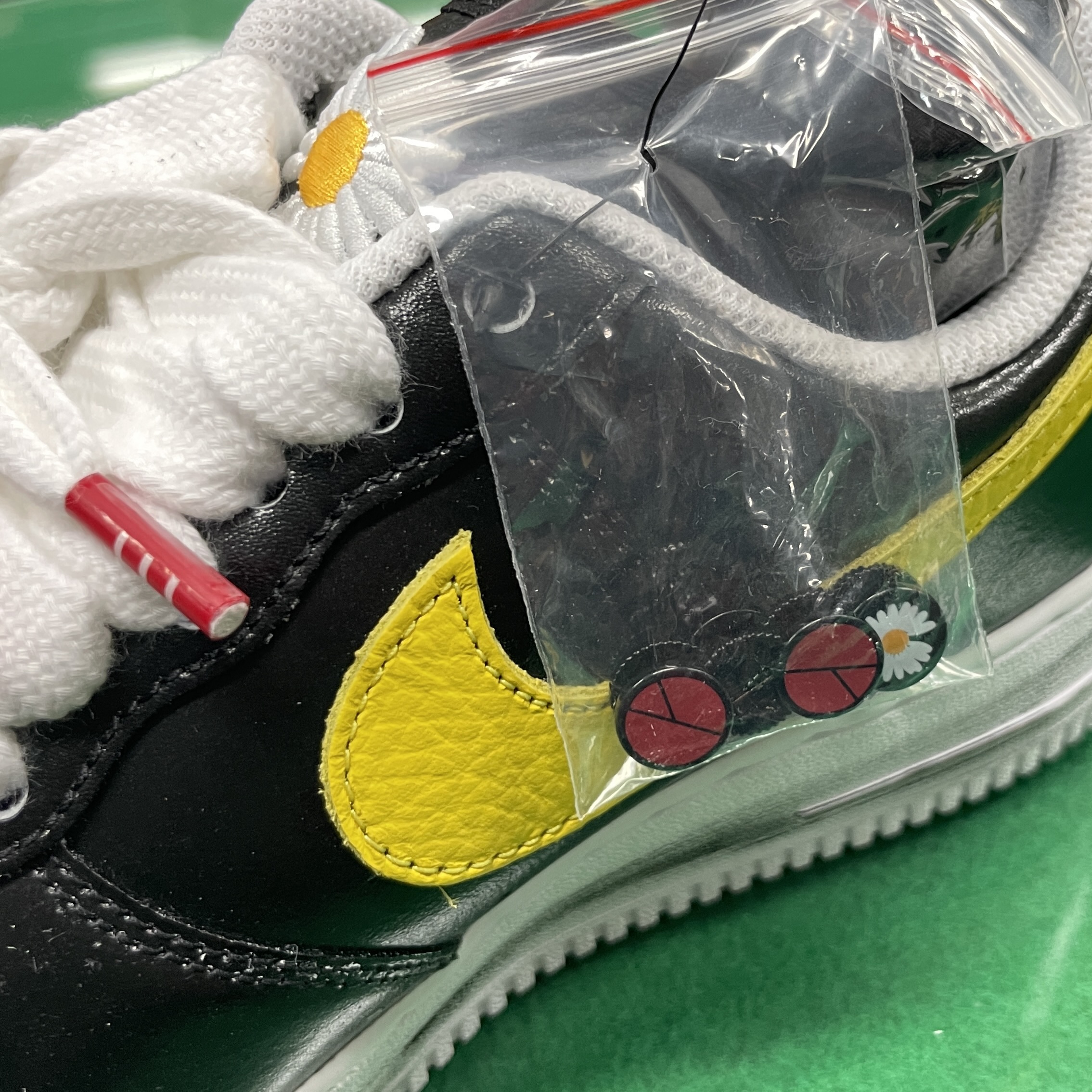 Nike x Peaceminusone Air Force 1 Low Para-Noise 3.0 Black and Multicolor 착용 스타일 - 5