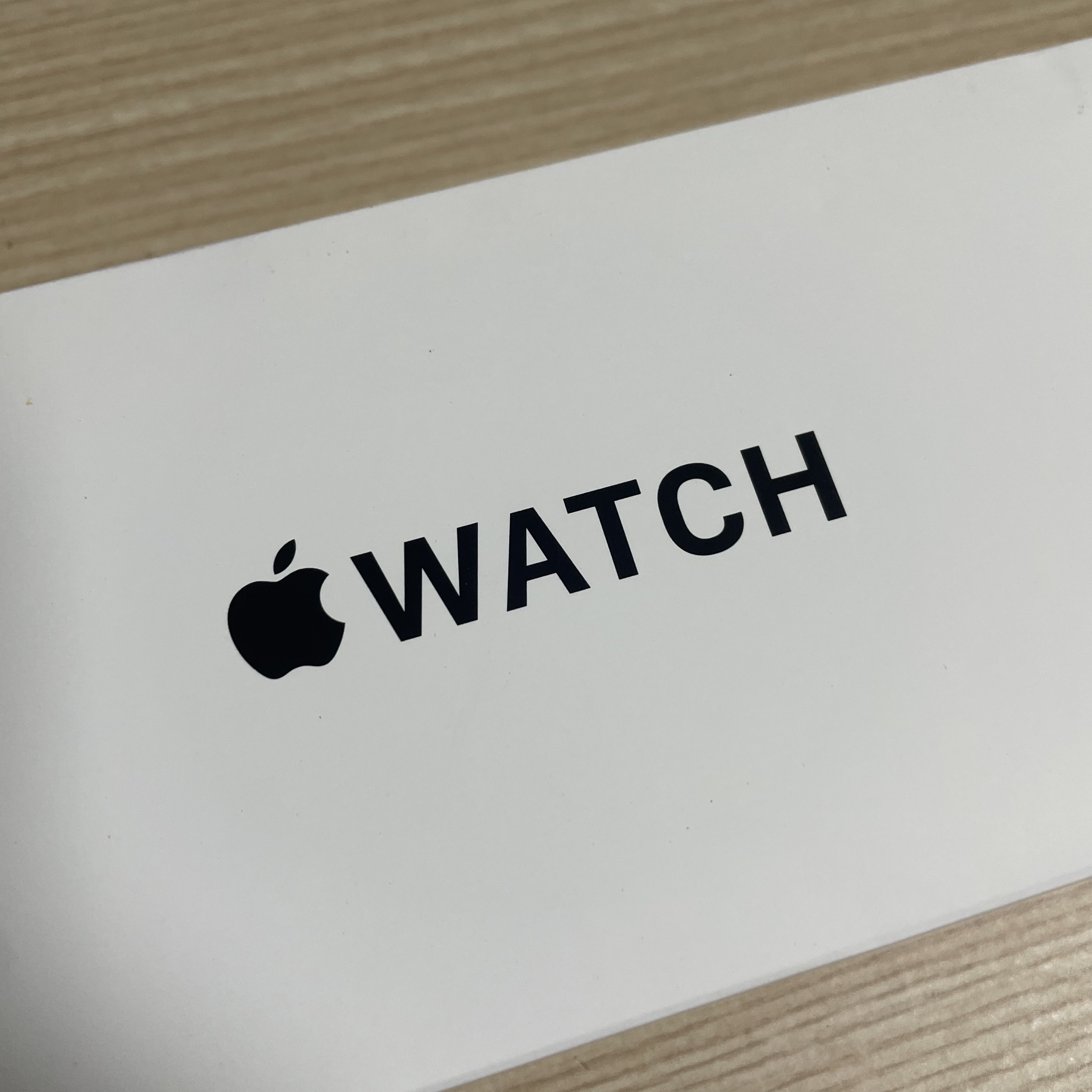 Apple Watch SE 2023 44mm GPS Starlight Aluminium Case with Sport Band M/L Starlight (Korean Ver.) 착용 스타일