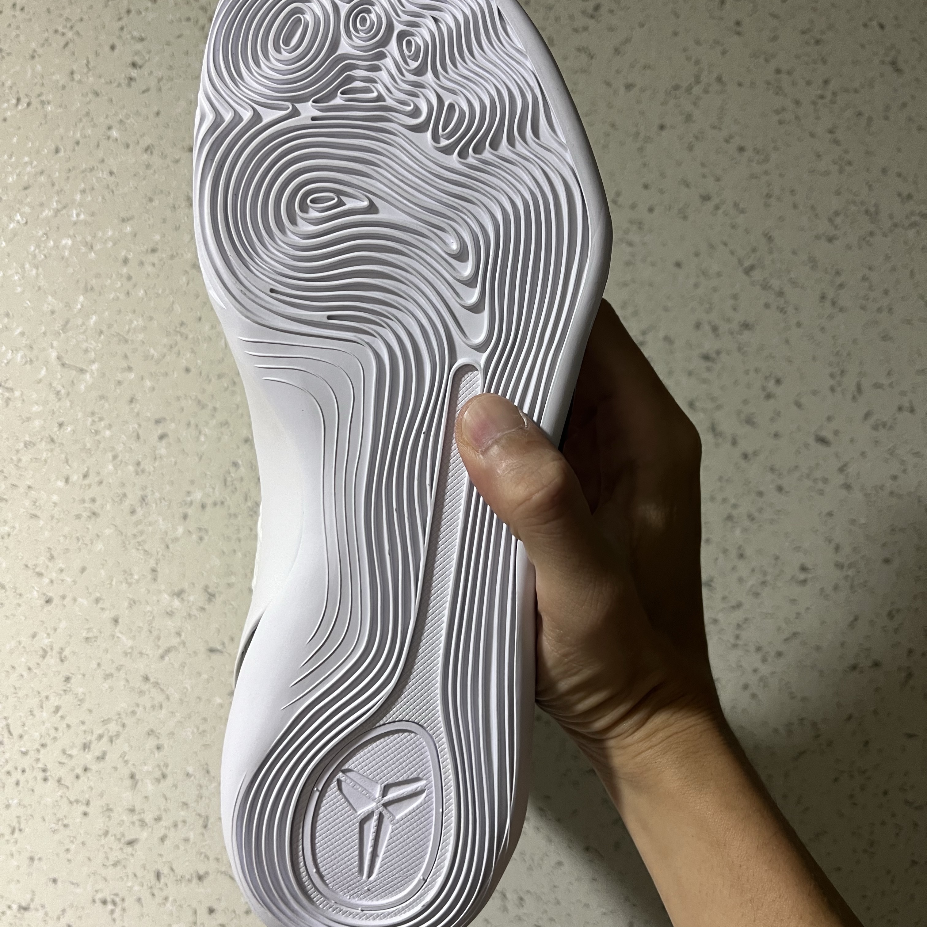 Nike Kobe 9 Elite High Protro Halo 착용 스타일 - 5