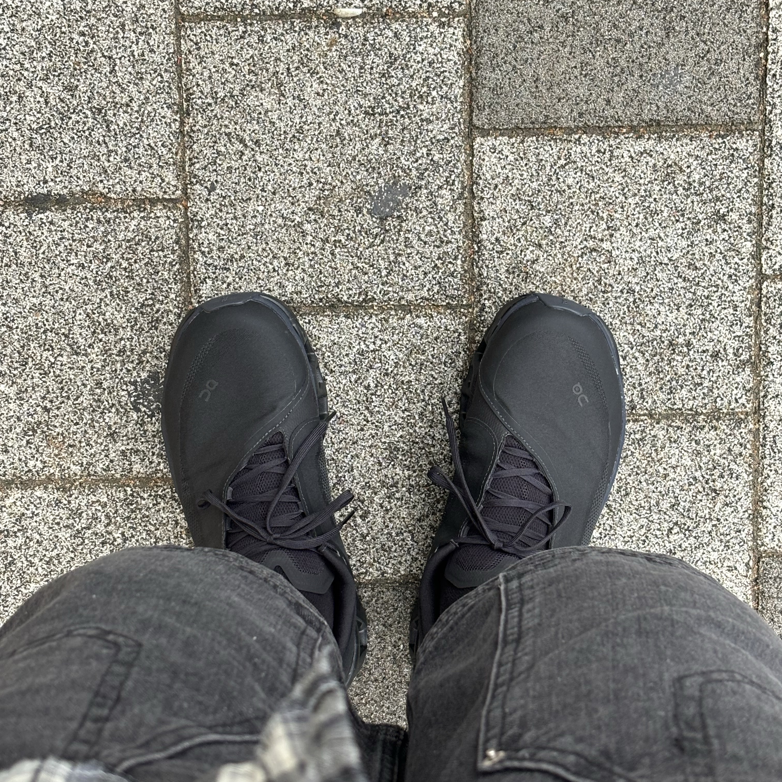 On Running x Post Archive Faction (Paf) Cloudmonster 2 Black Magnet 착용 스타일